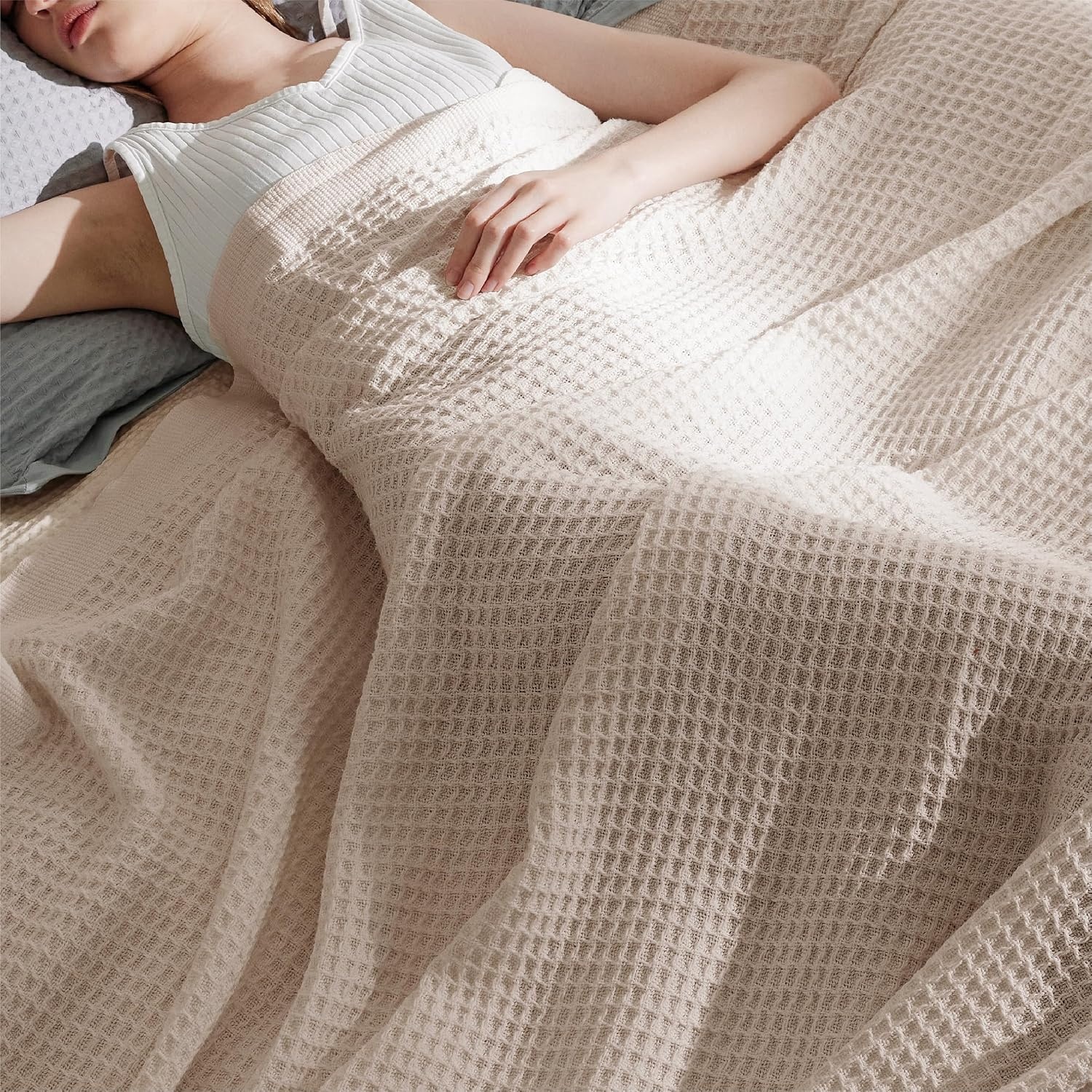 image:imageBedsure 100 Cotton Blanket Queen Size for Bed Cooling Breathable and Soft for Summer and Fall Thick Cozy Waffle Weave Blanket Gifts for Women White 90x90 Inches02 Beige