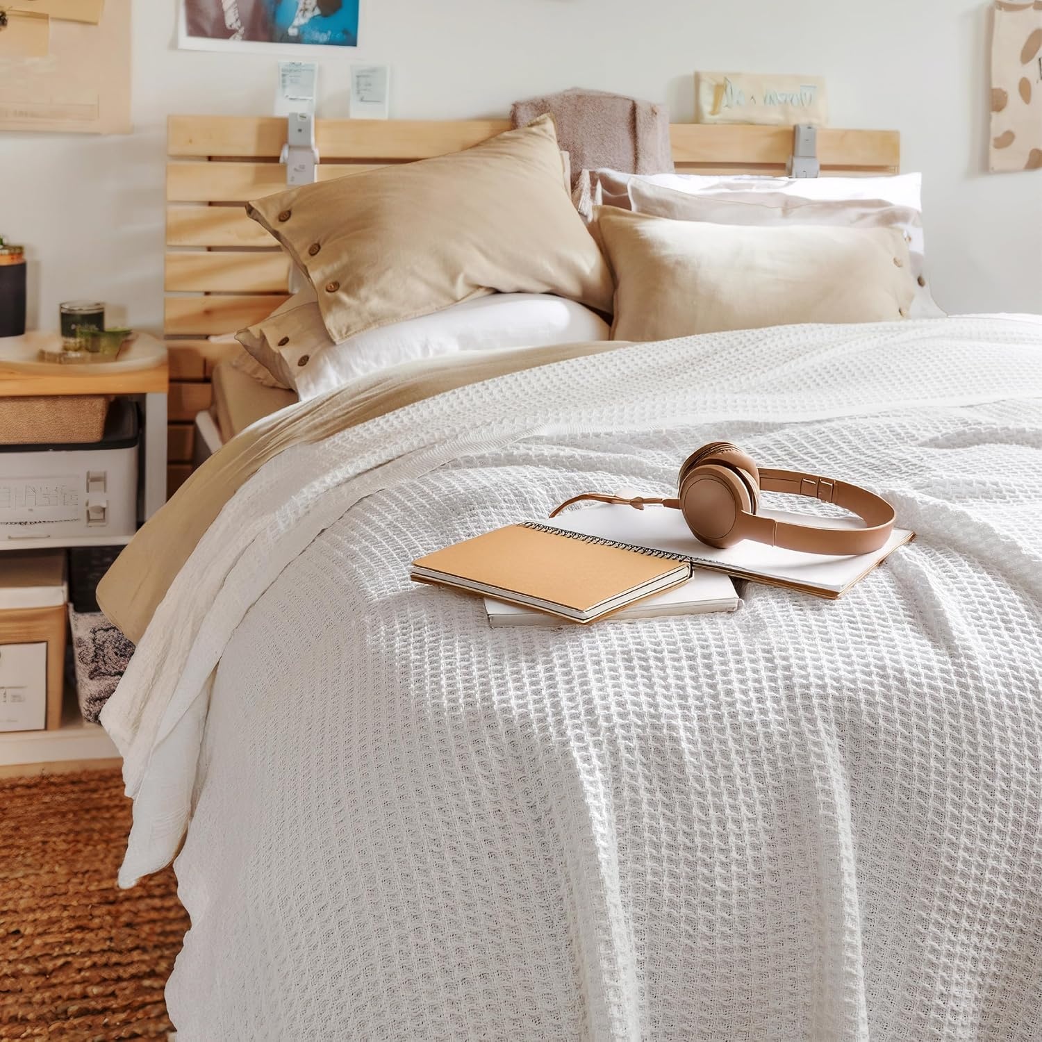 image:imageBedsure 100 Cotton Blanket Queen Size for Bed Cooling Breathable and Soft for Summer and Fall Thick Cozy Waffle Weave Blanket Gifts for Women White 90x90 Inches01 White
