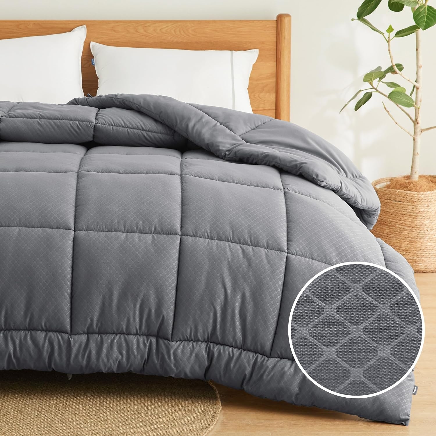 image:imageBedsure Comforter Duvet Insert Quilted Comforters Queen Size All Season Duvet GentleSoft Down Alternative Bedding Blanket with 8 Tabs Gifts for WomenMen White Queen 88 x 88 InchesGrey Diamond Pattern