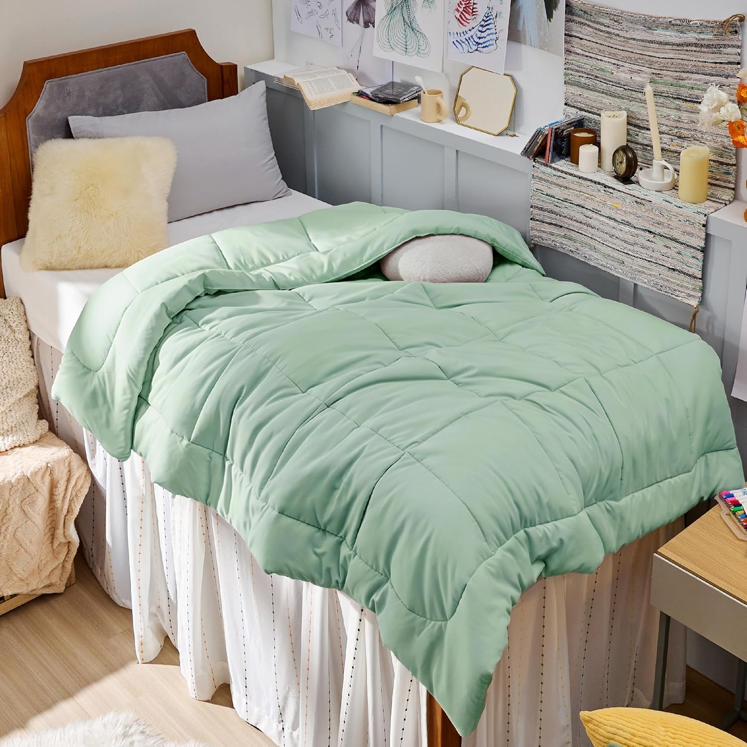 image:imageBedsure Comforter Duvet Insert Quilted Comforters Queen Size All Season Duvet GentleSoft Down Alternative Bedding Blanket with 8 Tabs Gifts for WomenMen White Queen 88 x 88 InchesSage Green