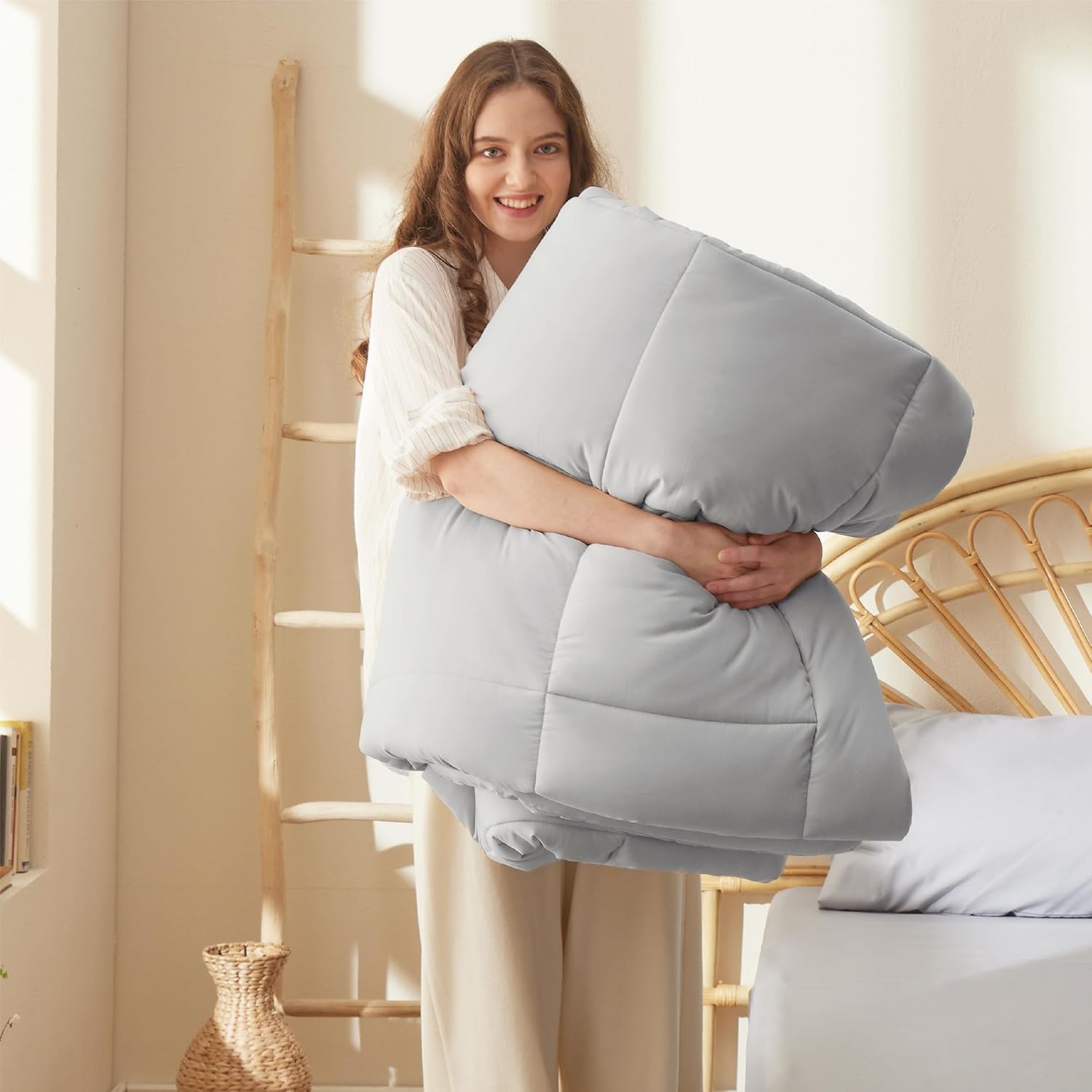 image:imageBedsure Comforter Duvet Insert Quilted Comforters Queen Size All Season Duvet GentleSoft Down Alternative Bedding Blanket with 8 Tabs Gifts for WomenMen White Queen 88 x 88 InchesLight Grey