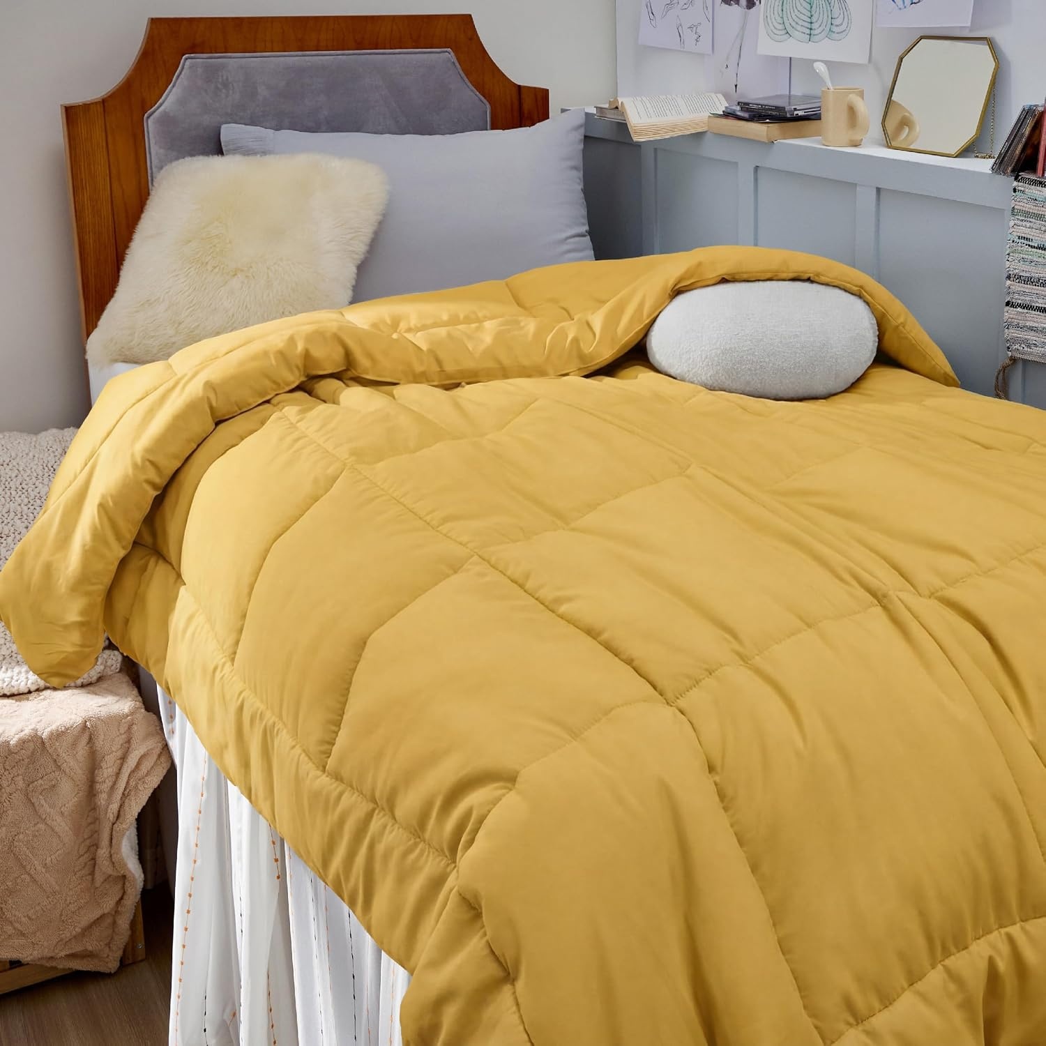 image:imageBedsure Comforter Duvet Insert Quilted Comforters Queen Size All Season Duvet GentleSoft Down Alternative Bedding Blanket with 8 Tabs Gifts for WomenMen White Queen 88 x 88 InchesMustard Yellow