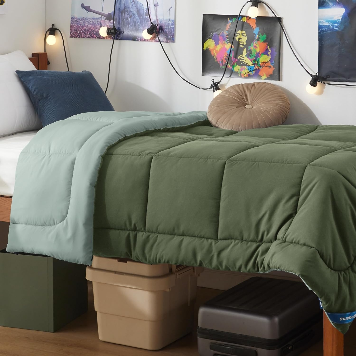 image:imageBedsure Comforters Queen Size Duvet Insert Quilted Down Alternative Comforter Ultra Soft Lightweight Comforter Blanket for Bed with 8 Tabs Machine Washable 88x88 in WhiteGreenLight Green