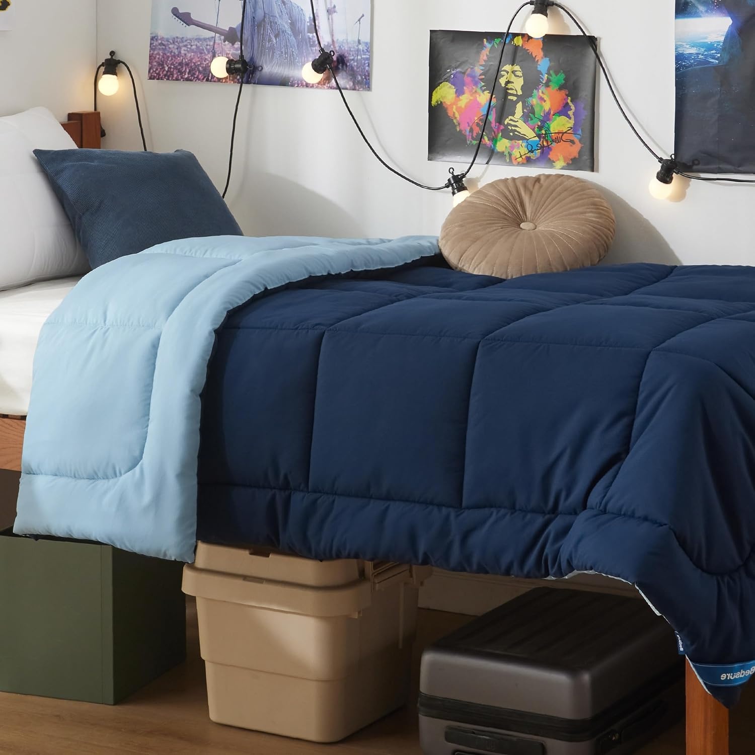 image:imageBedsure Comforters Queen Size Duvet Insert Quilted Down Alternative Comforter Ultra Soft Lightweight Comforter Blanket for Bed with 8 Tabs Machine Washable 88x88 in WhiteNavy BlueBlue