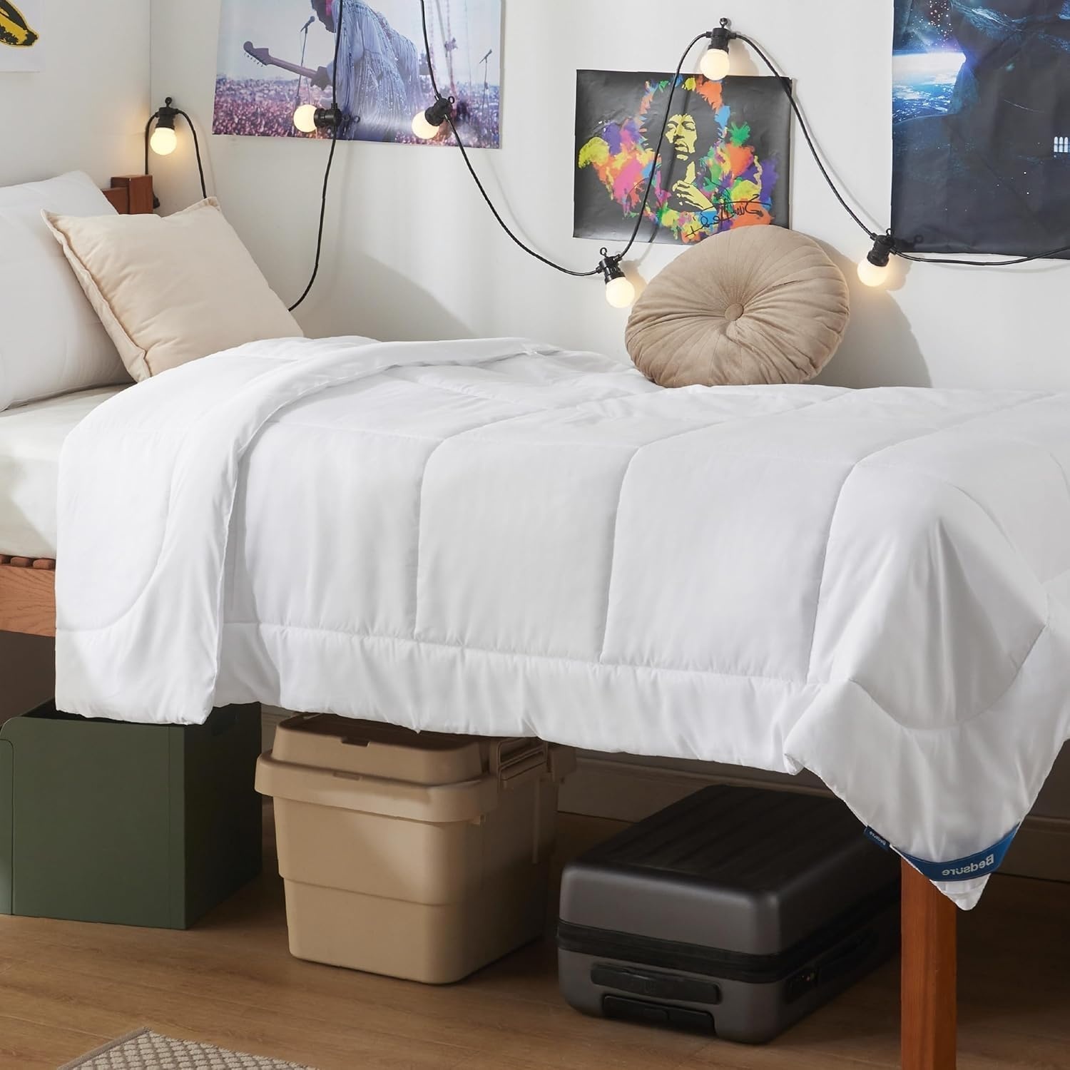 image:imageBedsure Comforters Queen Size Duvet Insert Quilted Down Alternative Comforter Ultra Soft Lightweight Comforter Blanket for Bed with 8 Tabs Machine Washable 88x88 in WhiteWhite
