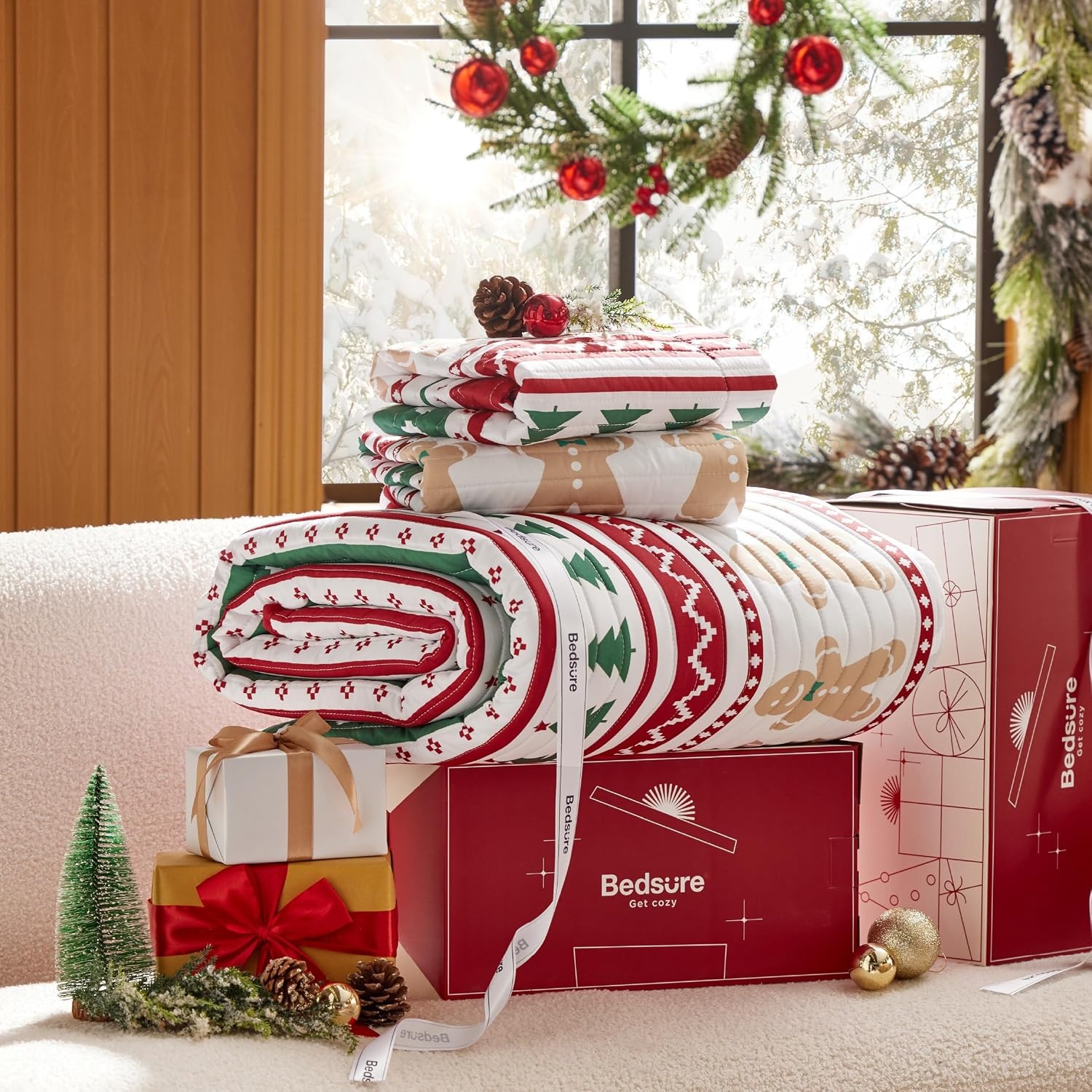 image:imageBedsure Floral Quilts Queen Size Reversible Botanical Floral Comforter Bedding Bedspread Coverlet Lightweight AllSeason Comfort Green amp White Plaid Parttern Machine Washable 90x96 3 Pcs16 Gingerbread Man
