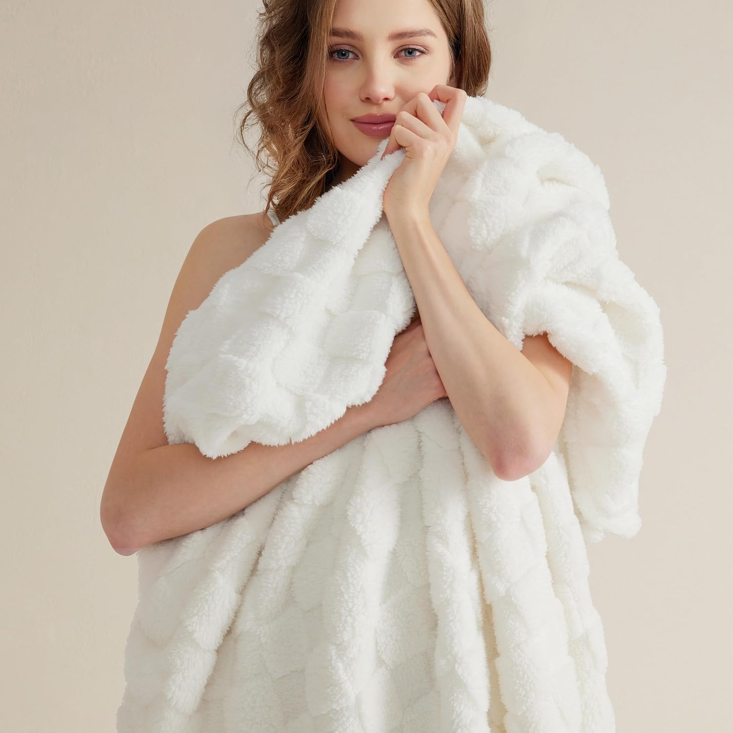 image:imageBedsure GentleSoft Sage Green Throw Blanket for Couch Checkered Cute Fleece Blankets Soft Cozy Summer Throw for Bedroom Home Decor Gifts for Mom Girls Green 50x60 InchesWhite