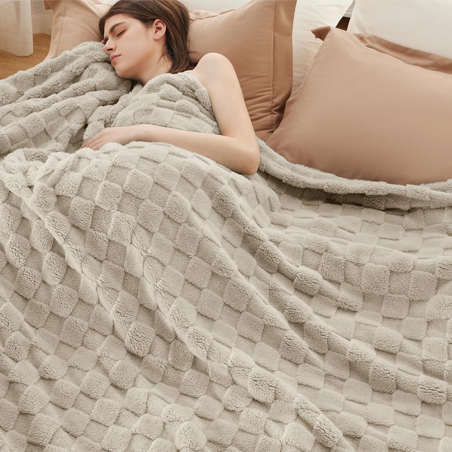 image:imageBedsure GentleSoft Sage Green Throw Blanket for Couch Checkered Cute Fleece Blankets Soft Cozy Summer Throw for Bedroom Home Decor Gifts for Mom Girls Green 50x60 InchesOatmeal