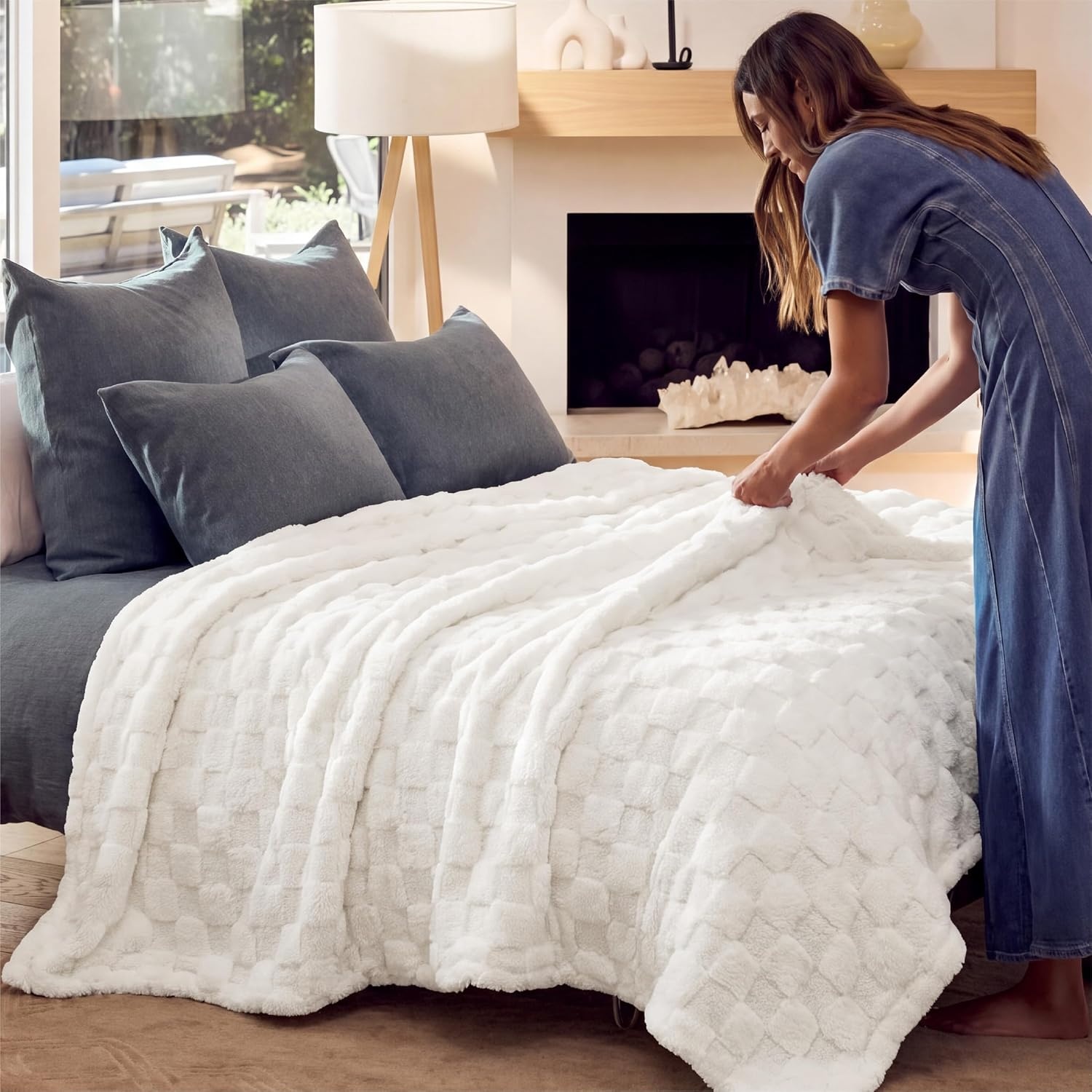 image:imageBedsure GentleSoft Sage Green Throw Blanket for Couch Checkered Cute Fleece Blankets Soft Cozy Summer Throw for Bedroom Home Decor Gifts for Mom Girls Green 50x60 InchesWhite