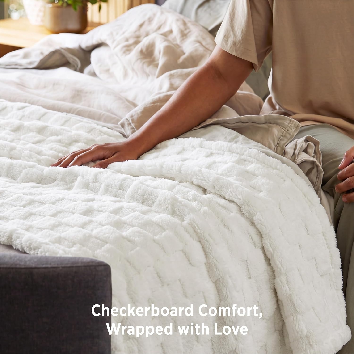 image:imageBedsure GentleSoft Sage Green Throw Blanket for Couch Checkered Cute Fleece Blankets Soft Cozy Summer Throw for Bedroom Home Decor Gifts for Mom Girls Green 50x60 InchesWhite