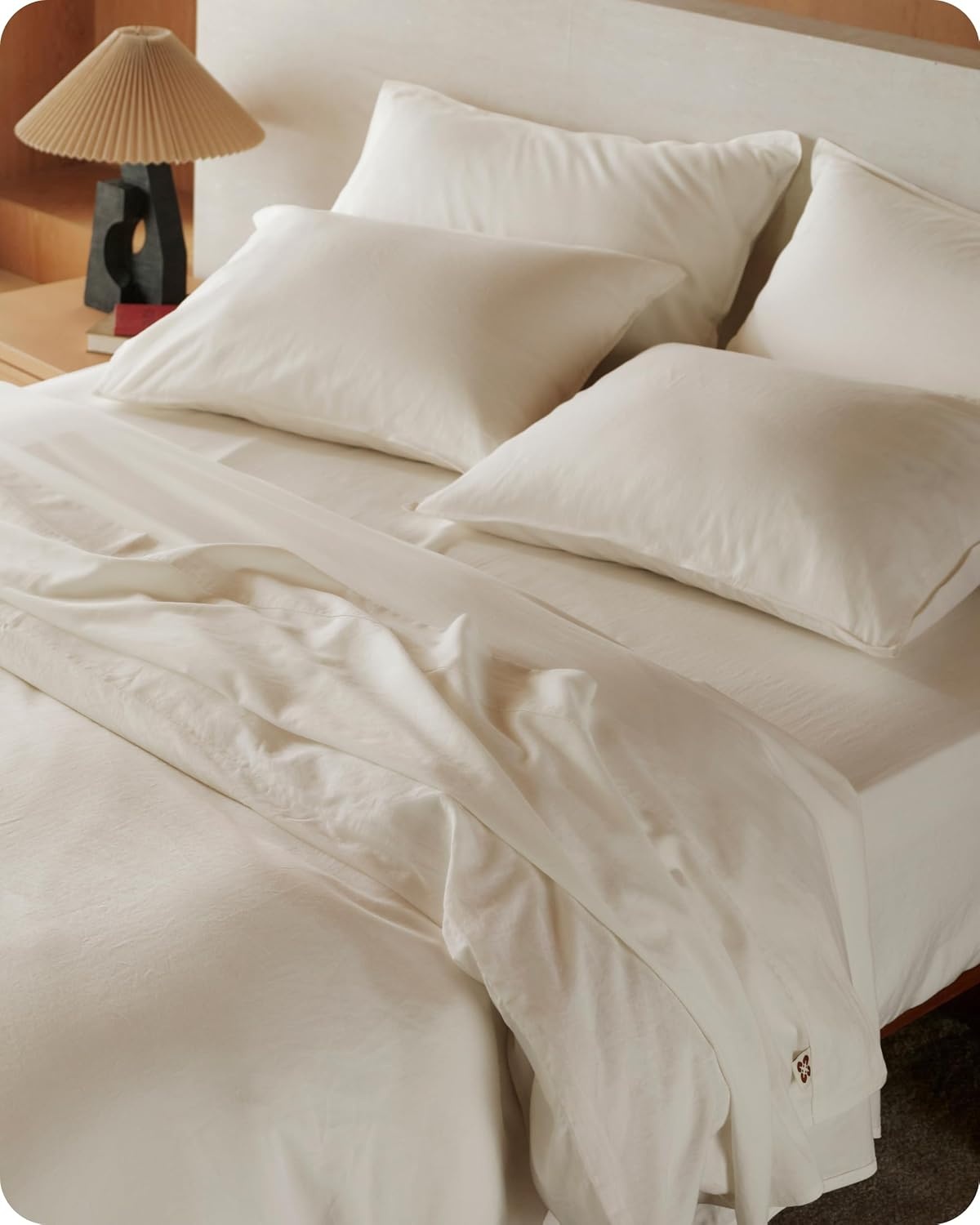 image:imageBedsure PureWoven 100 GOTS Certified Organic Cotton Sheets Queen Size EcoFriendly 17 Deep Pocket with Corner Straps Luxury Hotel Soft Breathable amp Durable Sateen Bed Sheets OEKOTex Linen02 Ivory