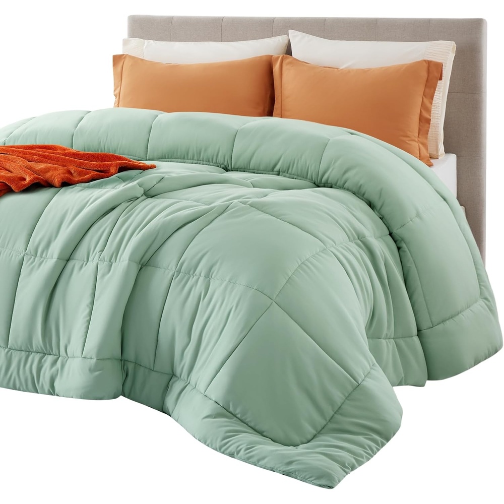 image:imageBedsure Comforter Duvet Insert  Quilted Comforters Queen Size All Season Duvet GentleSoft Down Alternative Bedding Blanket with 8 Tabs Gifts for WomenMen White Queen 88 x 88 InchesSage Green