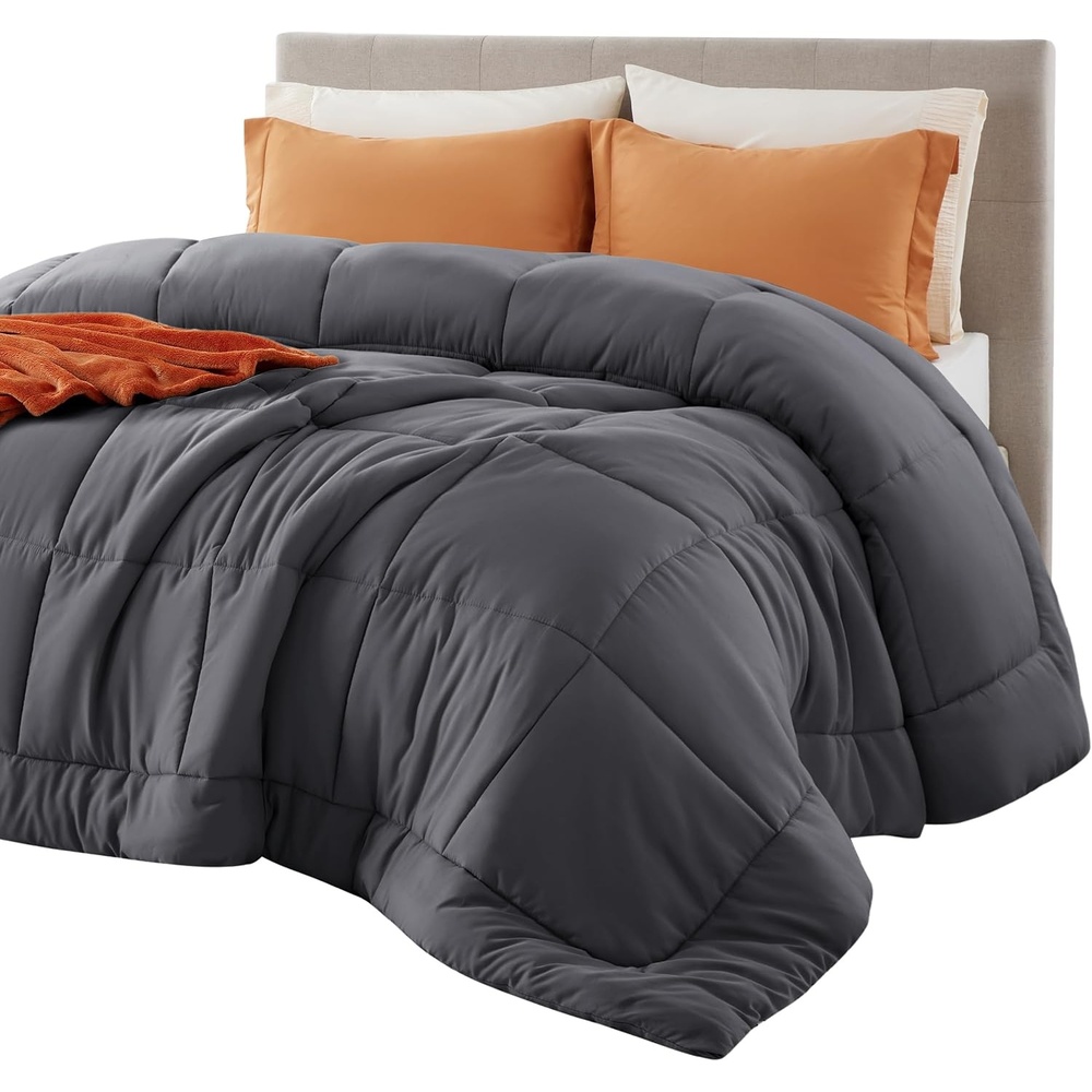 image:imageBedsure Comforter Duvet Insert Quilted Comforters Queen Size All Season Duvet GentleSoft Down Alternative Bedding Blanket with 8 Tabs Gifts for WomenMen White Queen 88 x 88 InchesGrey