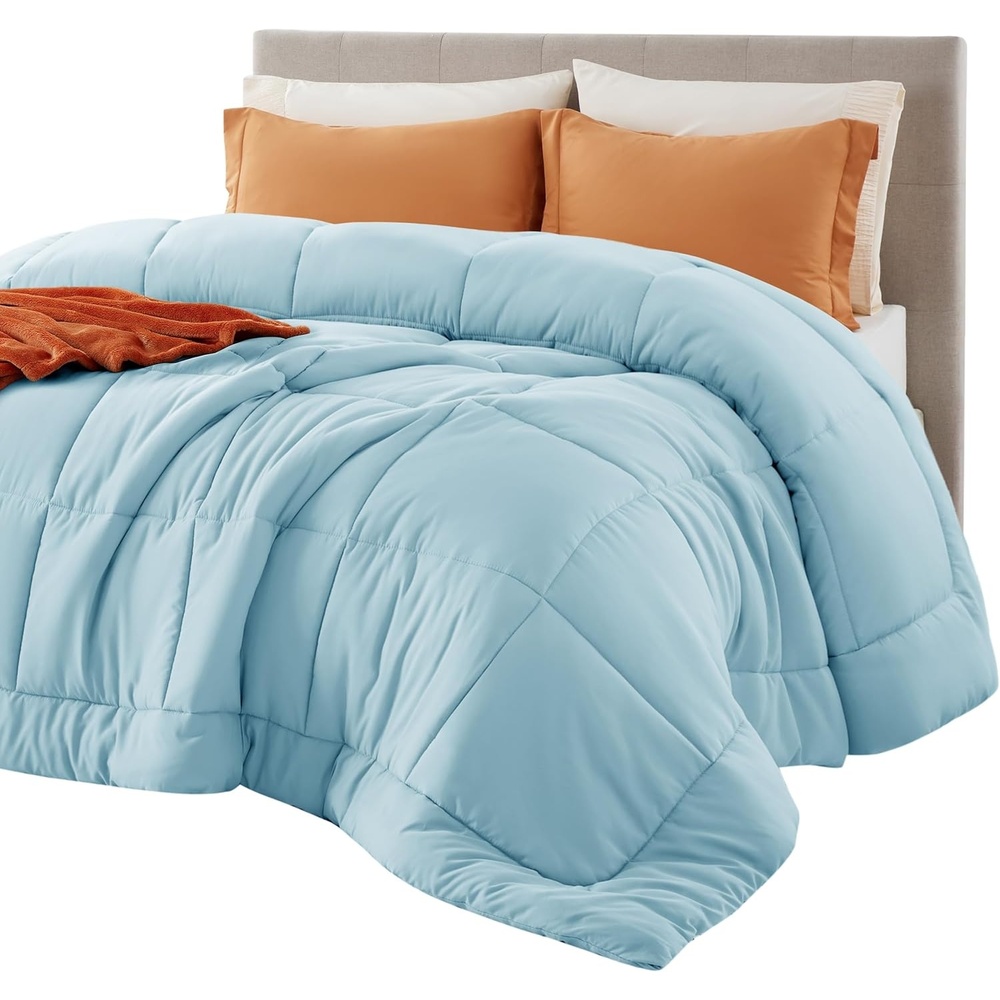 image:imageBedsure Comforter Duvet Insert Quilted Comforters Queen Size All Season Duvet GentleSoft Down Alternative Bedding Blanket with 8 Tabs Gifts for WomenMen White Queen 88 x 88 InchesAqua
