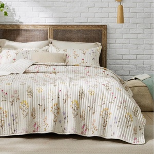 Bedsure Floral Quilts Queen Size, Reversible Botanical Floral Comforter | Bedding, Bedspread, Coverlet, Lightweight, All-Season Comfort, Green & White Plaid Parttern, Machine Washable, 90″x96″, 3 Pcs(07- Oat Milk)