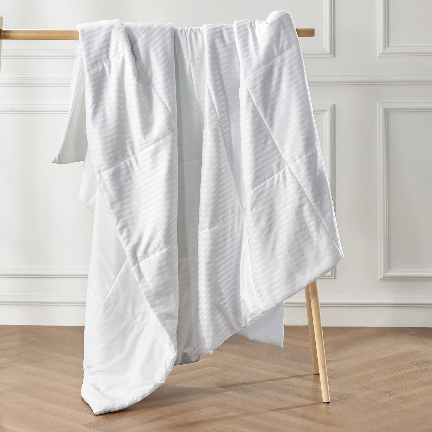 image:imageBedsure Duvet Insert Queen Size Lightweight Comforter Quilted Cooling Duvet Insert Down Alternative Summer Comforter with 8 Tabs Ultra Soft Striped Machine Washable Queen White 88x88 inchesWhite