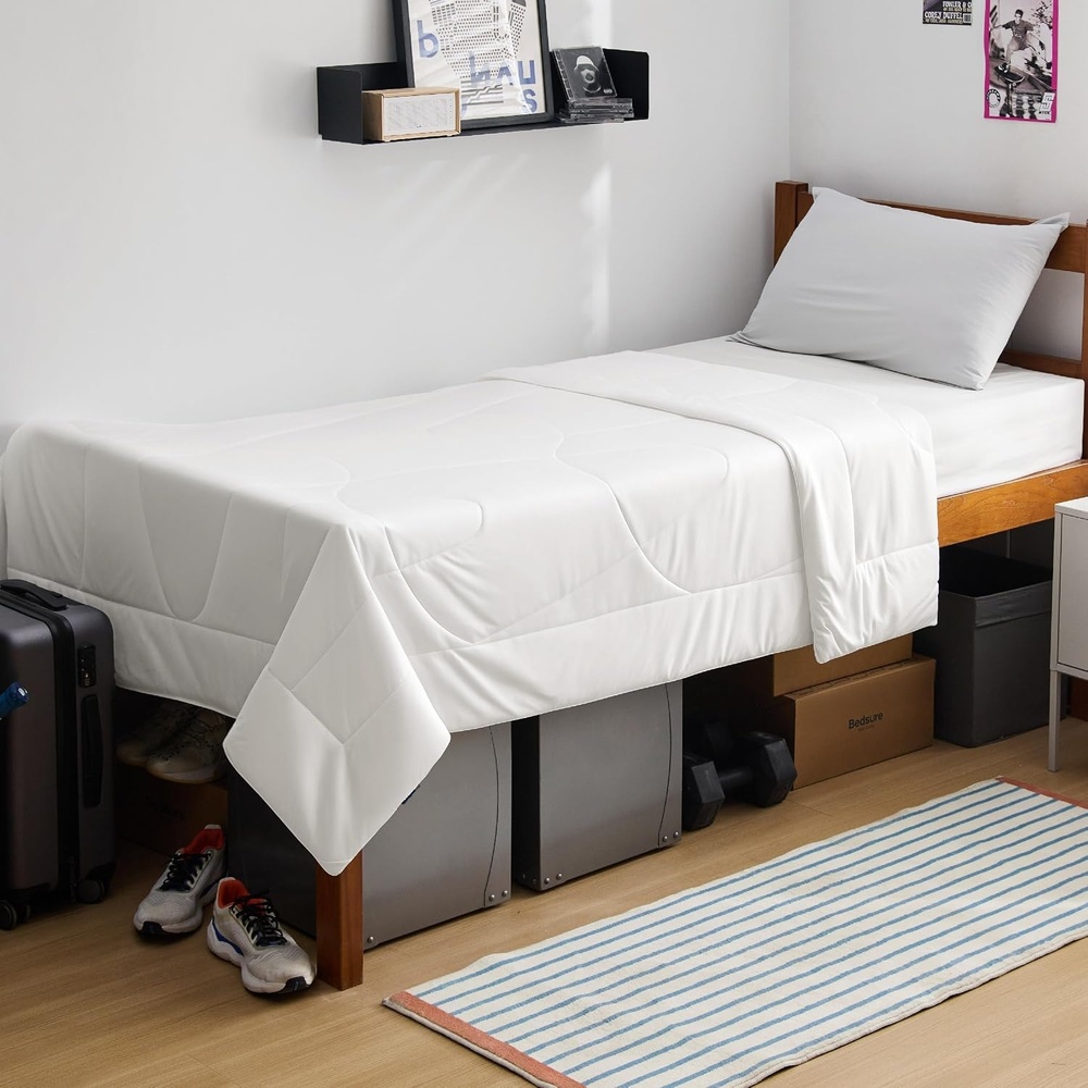 image:imageBedsure Cooling Comforter King Size GentleSoft Moisture Wicking Cooling Blanket for Hot Sleepers Breathable Lightweight Duvet Insert DualSided Summer Blanket White 102x90 InchesWhite