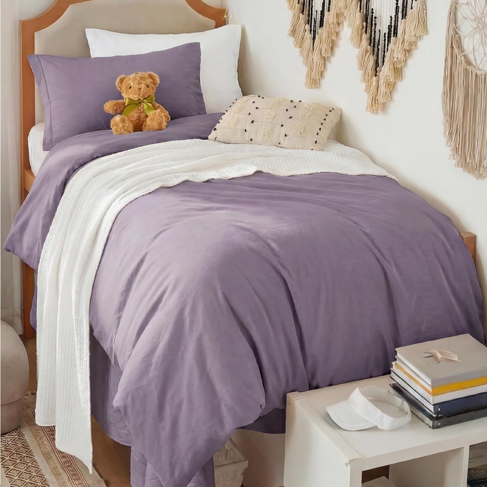 image:imageBedsure White Duvet Cover Queen Size  3 Pieces Prewashed CottonLike Polyester Extra Soft Bedding Set Includes 1 Duvet Cover 90x90 Inches with Zipper Closure amp 2 Pillow Shams Comforter Not Included06  Dusty Purple No Comforter