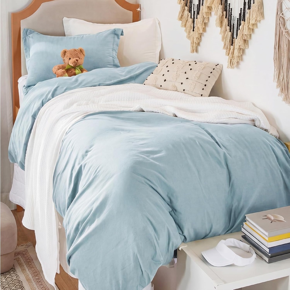 image:imageBedsure White Duvet Cover Queen Size 3 Pieces Prewashed CottonLike Polyester Extra Soft Bedding Set Includes 1 Duvet Cover 90x90 Inches with Zipper Closure amp 2 Pillow Shams Comforter Not Included05 Baby Blue