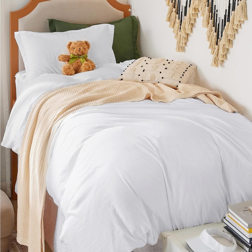 image:imageBedsure White Duvet Cover Queen Size 3 Pieces Prewashed CottonLike Polyester Extra Soft Bedding Set Includes 1 Duvet Cover 90x90 Inches with Zipper Closure amp 2 Pillow Shams Comforter Not Included02 Bright White No Comforter