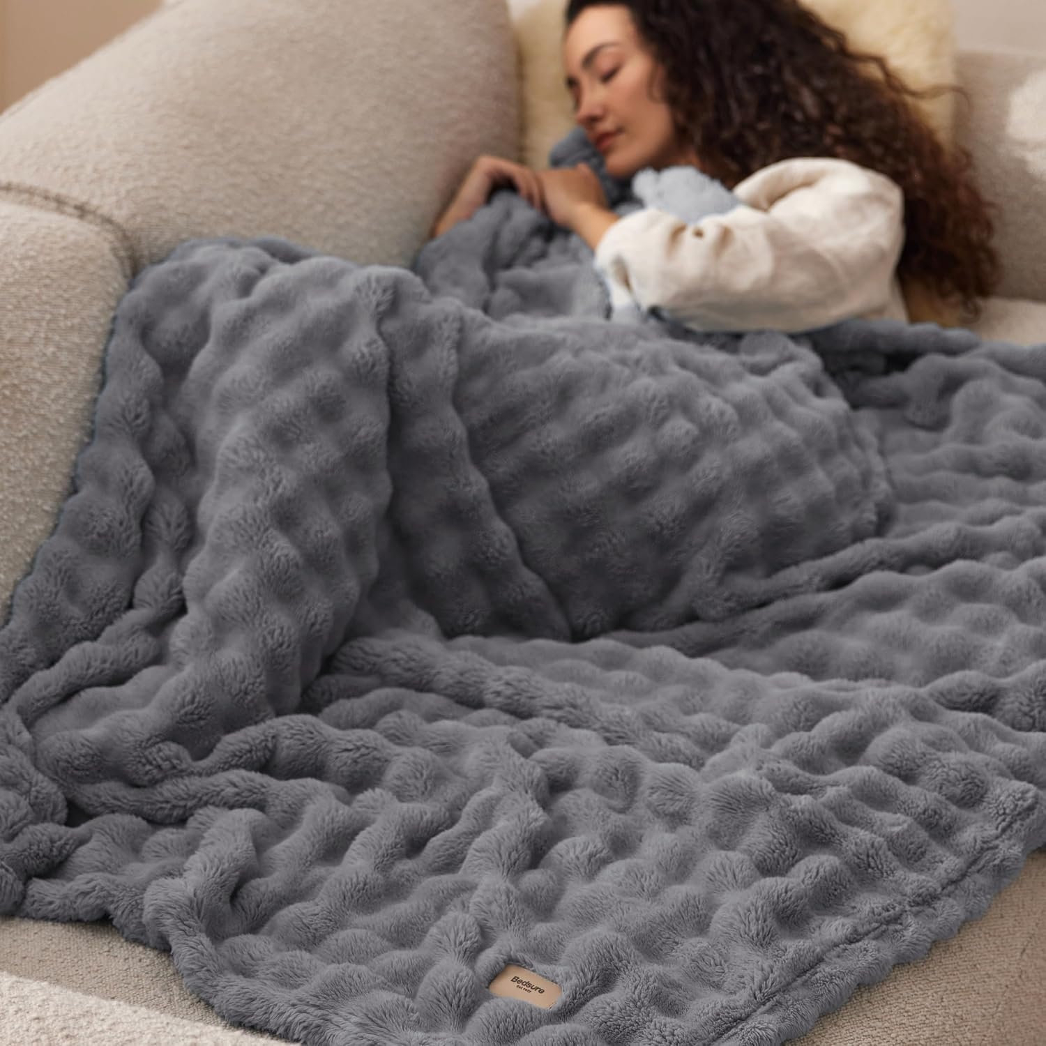 image:imageBedsure 3D Fleece Bubble Blankets for Couch Cute Pink Throw Blanket for Sofa Bedroom Decor Luxury Soft Cozy Pink Birthday Gifts for Women Girls Lightweight Light Pink 506007 Grey