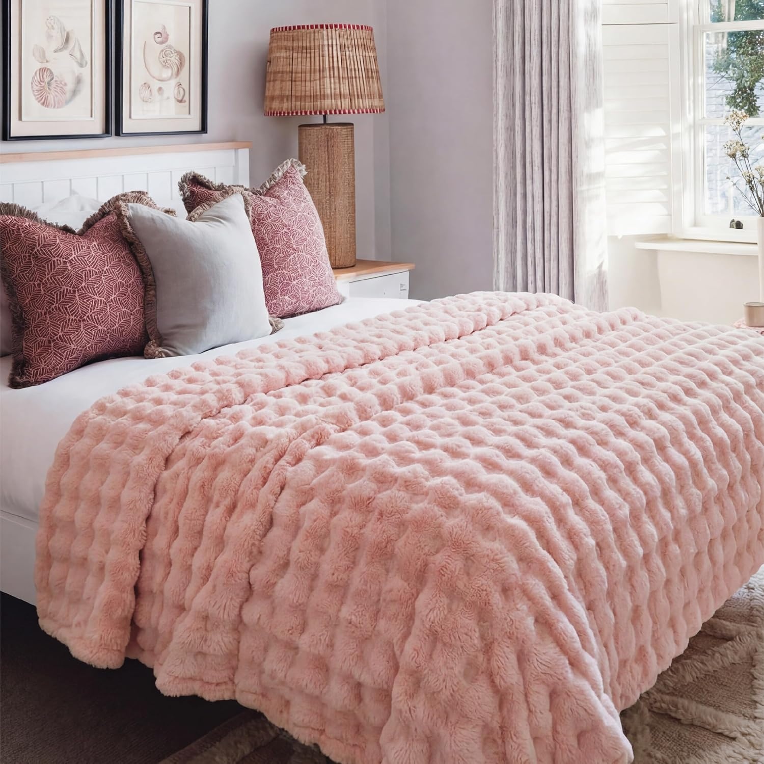 image:imageBedsure 3D Fleece Bubble Blankets for Couch Cute Pink Throw Blanket for Sofa Bedroom Decor Luxury Soft Cozy Pink Birthday Gifts for Women Girls Lightweight Light Pink 5060Pink