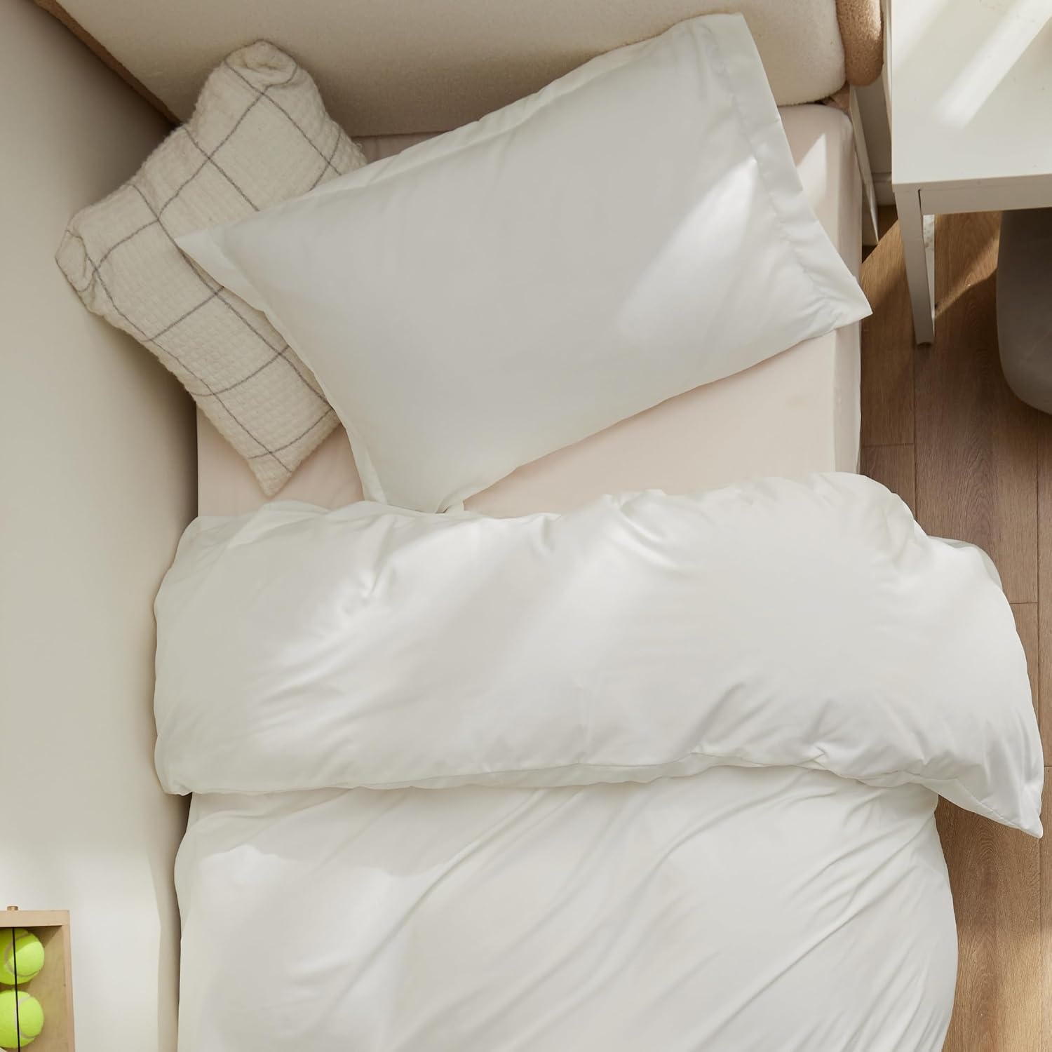 image:imageBedsure Duvet Cover TwinTwin XL Size Soft Double Brushed Bedding Set for Kids amp Adults Zipper Closure 2 Pieces Includes 1 Duvet Cover 68x90 amp 1 Pillow Sham NO Comforter White02 Cream White