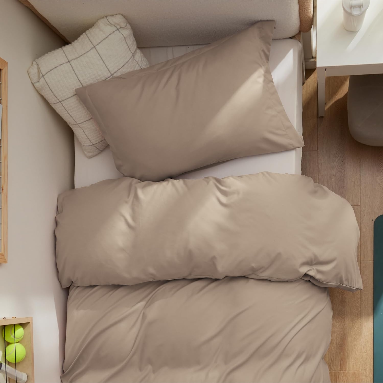 image:imageBedsure Duvet Cover TwinTwin XL Size Soft Double Brushed Bedding Set for Kids amp Adults Zipper Closure 2 Pieces Includes 1 Duvet Cover 68x90 amp 1 Pillow Sham NO Comforter White07 Light Brown