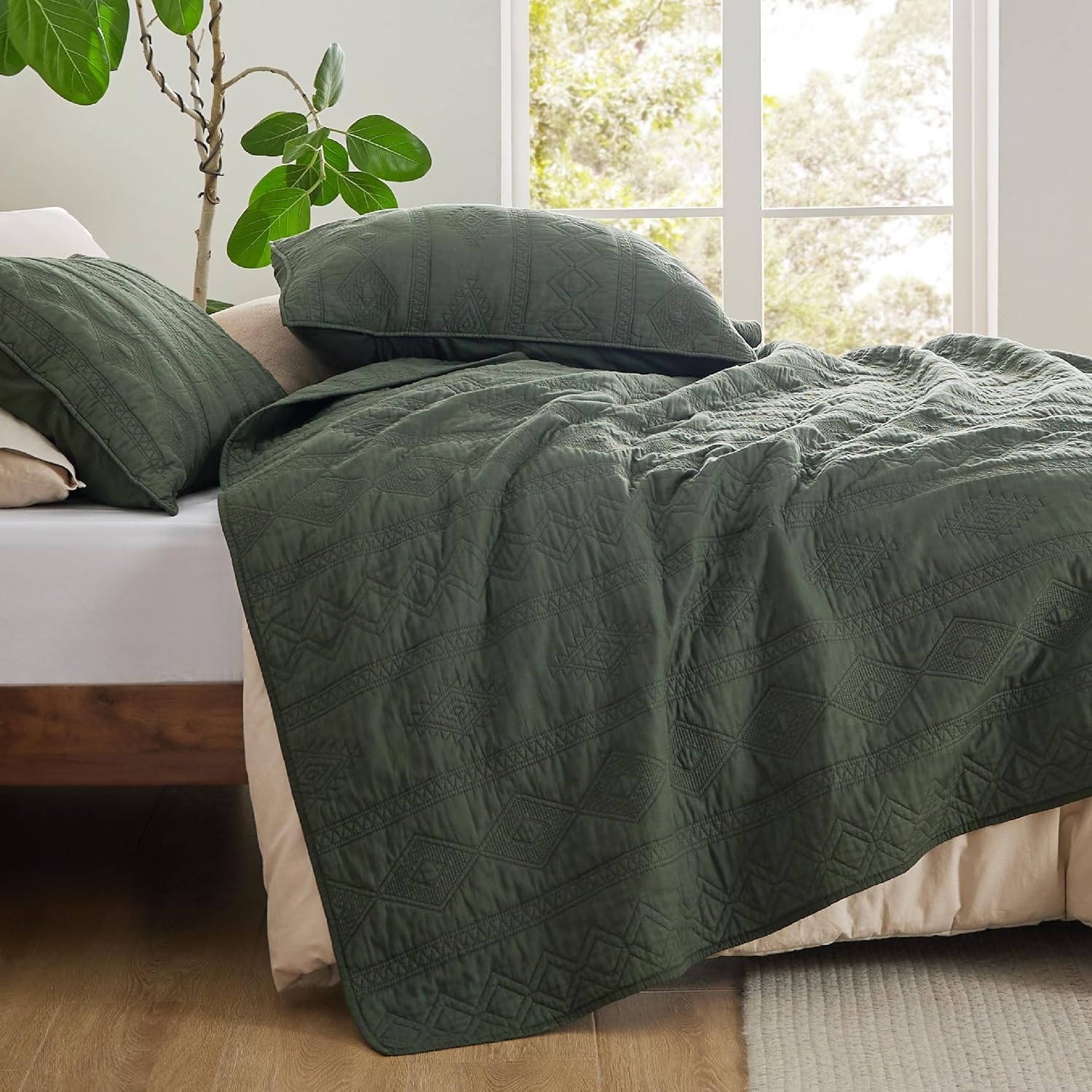 image:imageBedsure PureWoven 100 Cotton Quilt Set King Bedspread Dusty Blue Lightweight Breathable Coverlet amp 2 Pillow Shams 3Piece Geometric Bedding Set AllSeason Machine Washable 106x96 in01 Olive Green Tribal Geometry