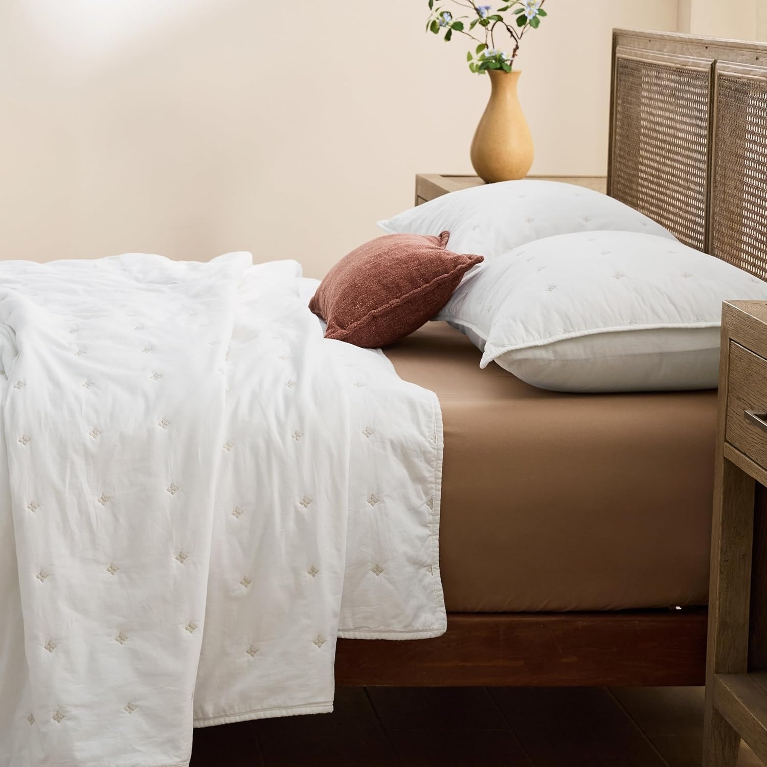 image:imageBedsure PureWoven 100 Cotton Quilt Set King Bedspread Dusty Blue Lightweight Breathable Coverlet amp 2 Pillow Shams 3Piece Geometric Bedding Set AllSeason Machine Washable 106x96 in06 White Four Leaf Clover