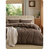 07 - Brown (No Comforter)
