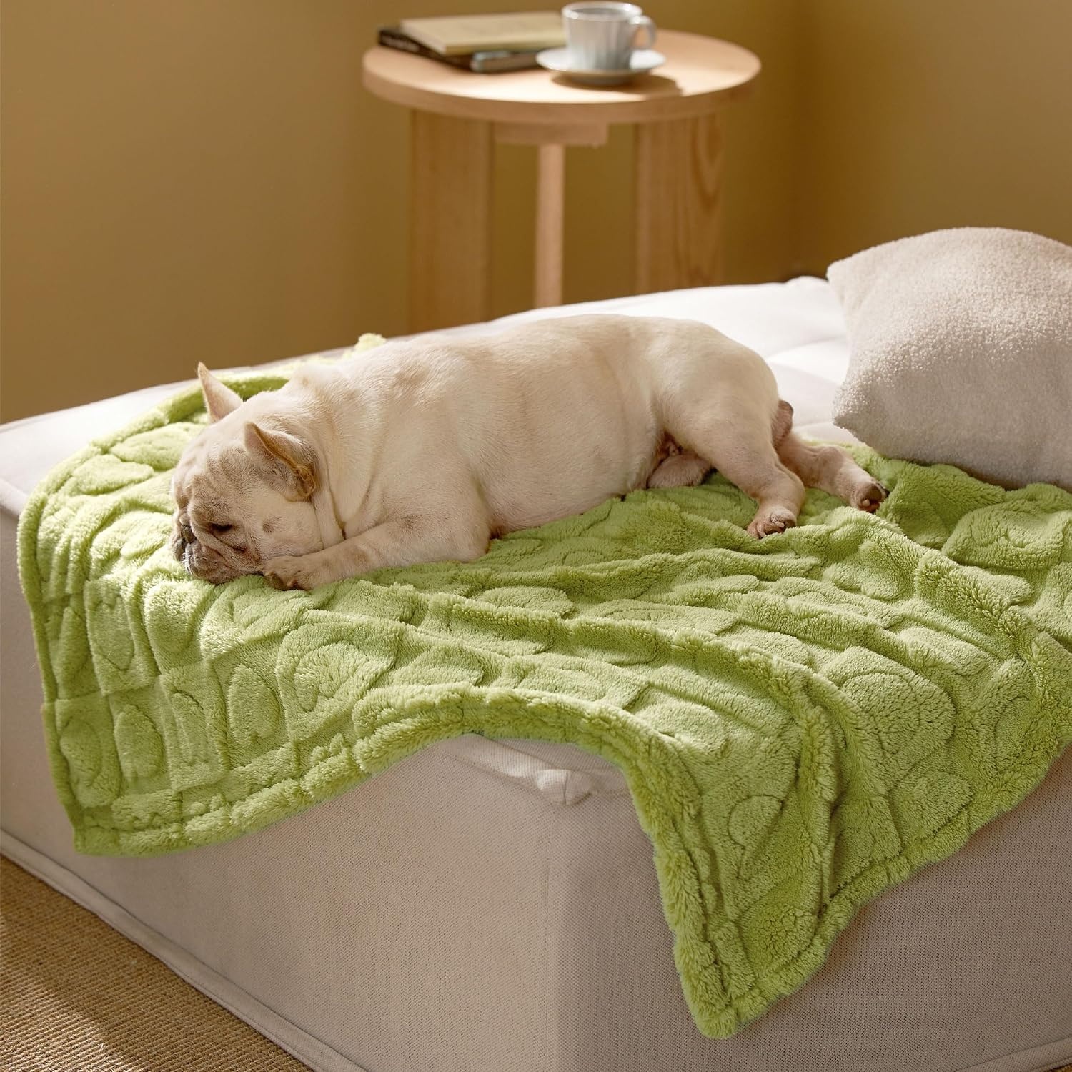 image:imageBedsure Dog Blanket for Small Dogs Puppy and Cats Soft Fleece 25x35 Blue 300GSM Fuzzy Jacquard Doggy Kitten Blanket Washable for Crate Cage Pet Bed Indoor Cats Puppy Essentials Cute Dog GiftLint Heart
