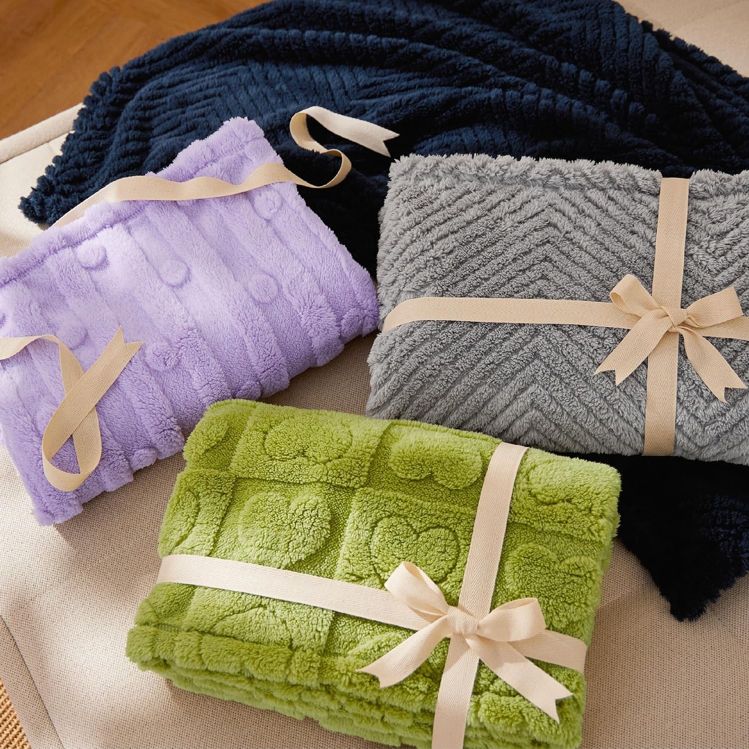 image:imageBedsure Dog Blanket for Small Dogs Puppy and Cats Soft Fleece 25x35 Blue 300GSM Fuzzy Jacquard Doggy Kitten Blanket Washable for Crate Cage Pet Bed Indoor Cats Puppy Essentials Cute Dog GiftLint Heart