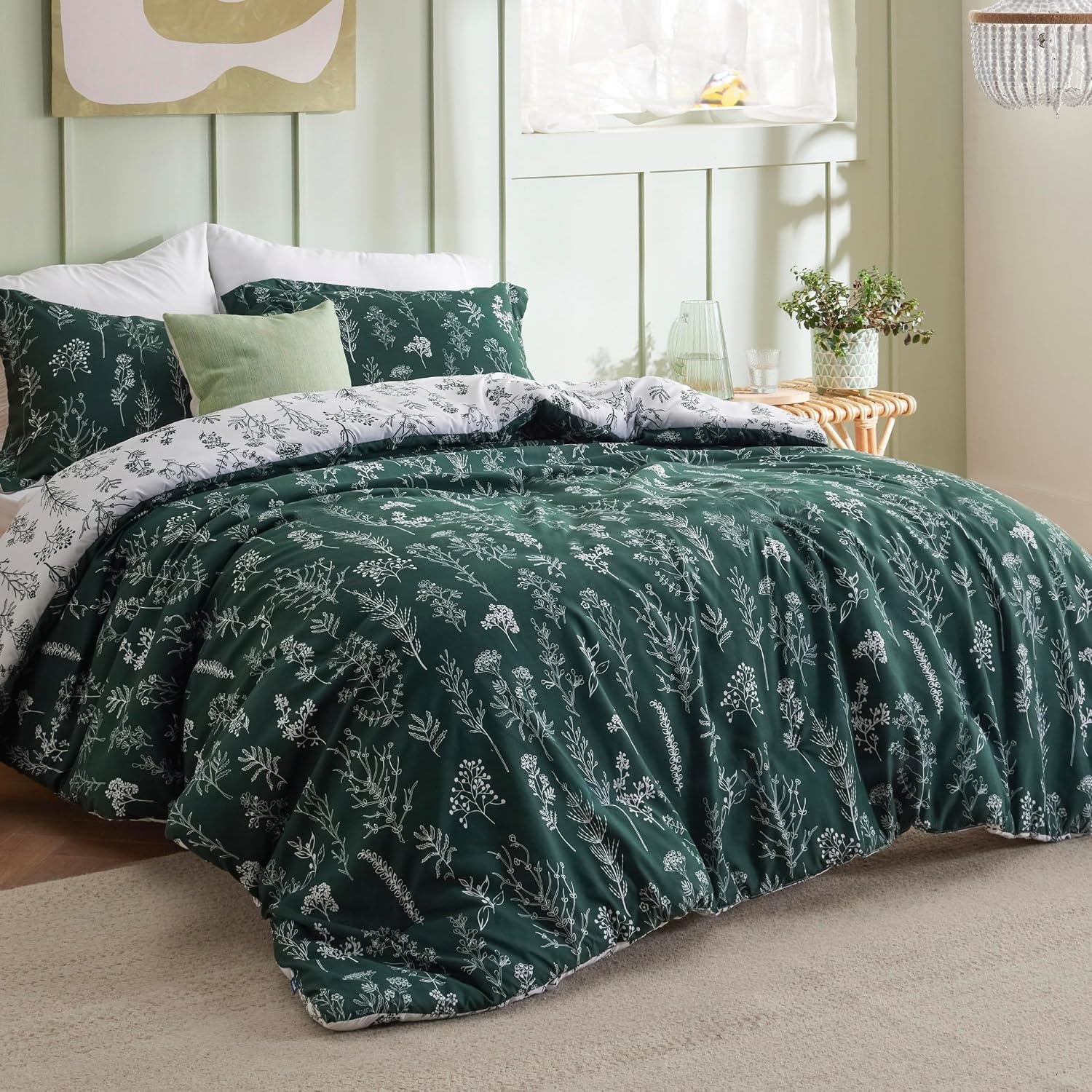 image:imageBedsure Duvet Cover King Size Reversible Navy Blue King Duvet Cover Set with Zipper Closure 3 Pieces Floral Patterned Bedding Set with 8 Corner Ties and 2 Pillow Shams32 Emerald Green No Comforter