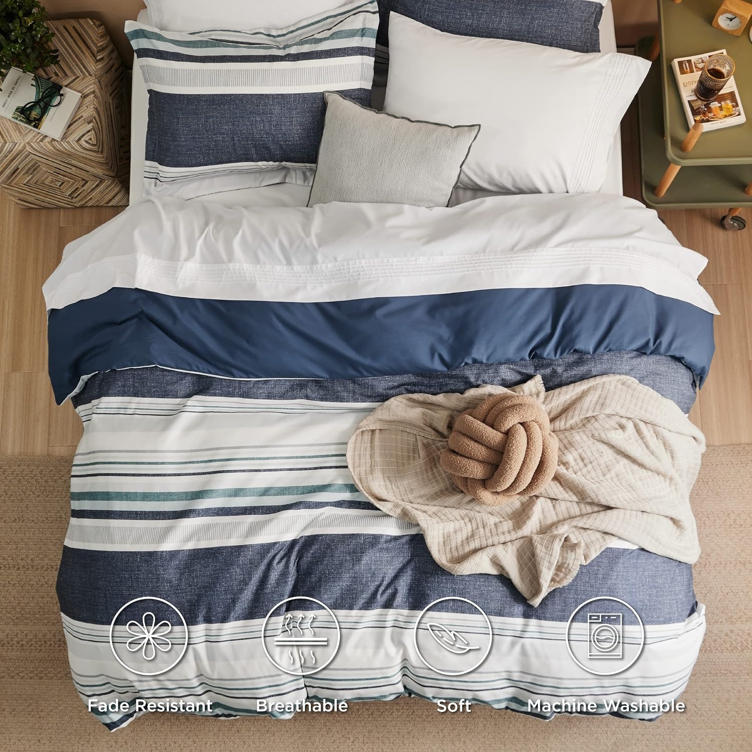 image:imageBedsure Duvet Cover King Size Reversible Navy Blue King Duvet Cover Set with Zipper Closure 3 Pieces Floral Patterned Bedding Set with 8 Corner Ties and 2 Pillow Shams09 Blue No Comforter