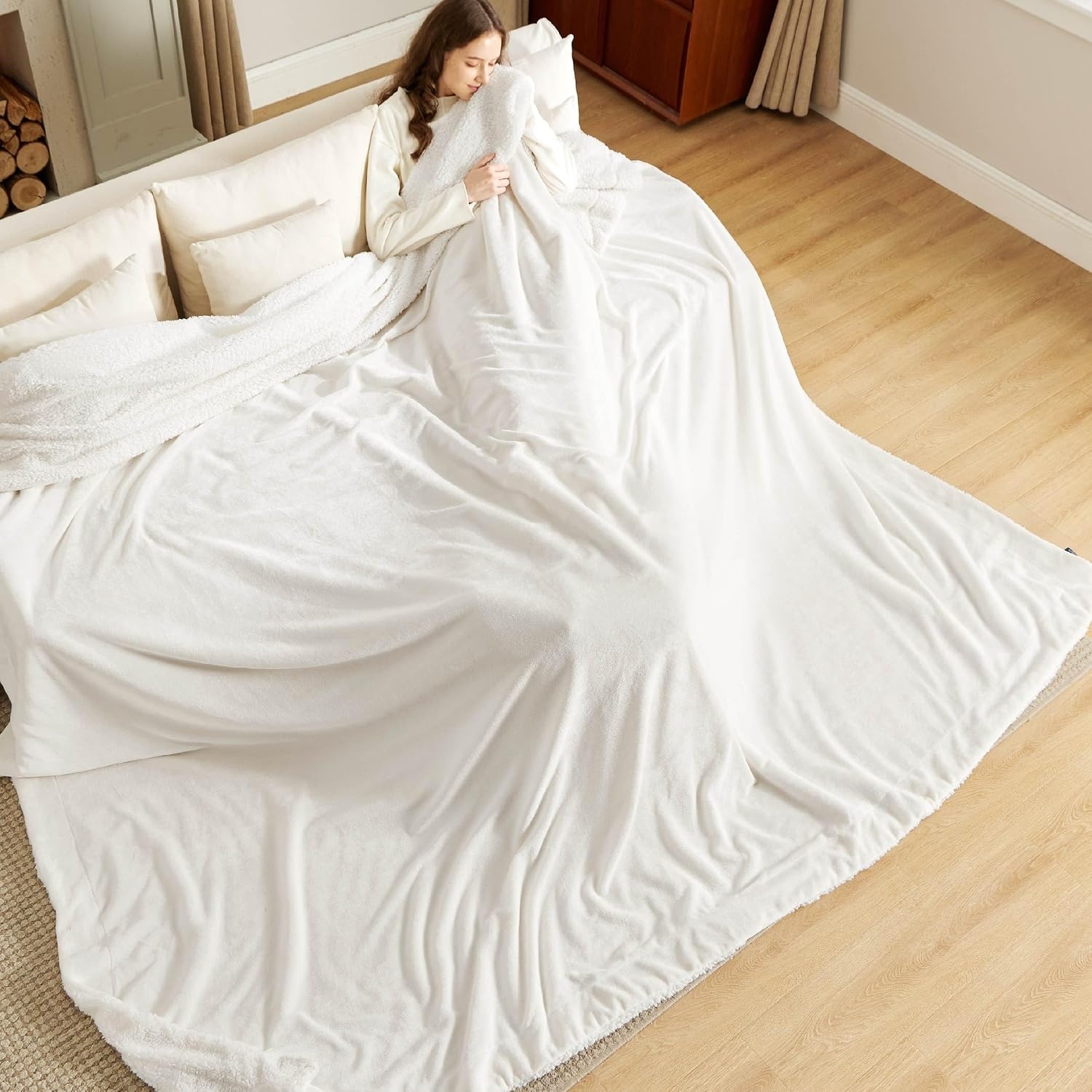 image:imageBedsure GentleSoft Sherpa Fleece Throw Blanket for Couch NonHeated Thick amp Warm Cozy Comfort Blanket for Winter Fall Soft Fuzzy Plush Throw Gifts for Women and Men Grey 50x60 Inches06 White