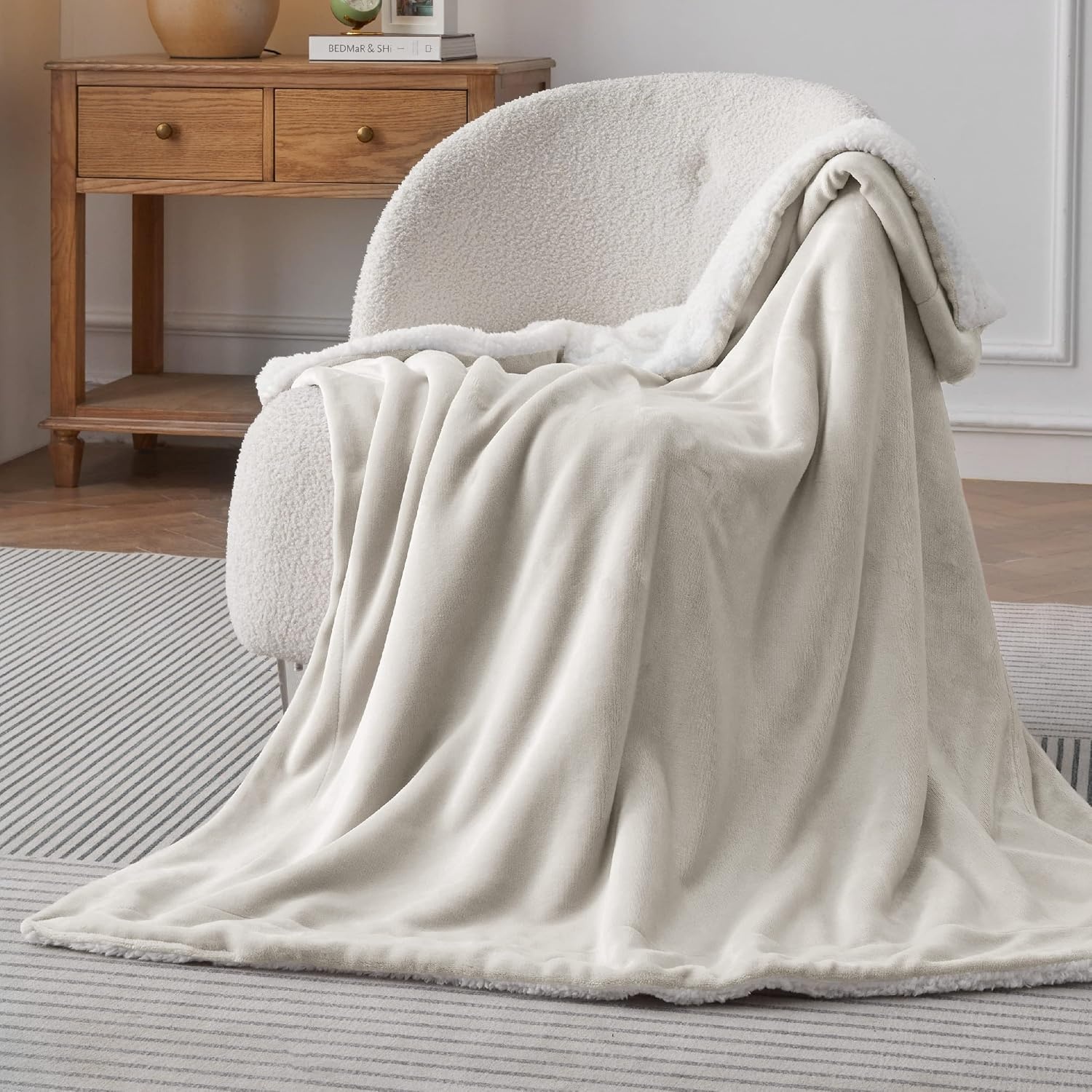 image:imageBedsure GentleSoft Sherpa Fleece Throw Blanket for Couch NonHeated Thick amp Warm Cozy Comfort Blanket for Winter Fall Soft Fuzzy Plush Throw Gifts for Women and Men Grey 50x60 Inches05 Linen