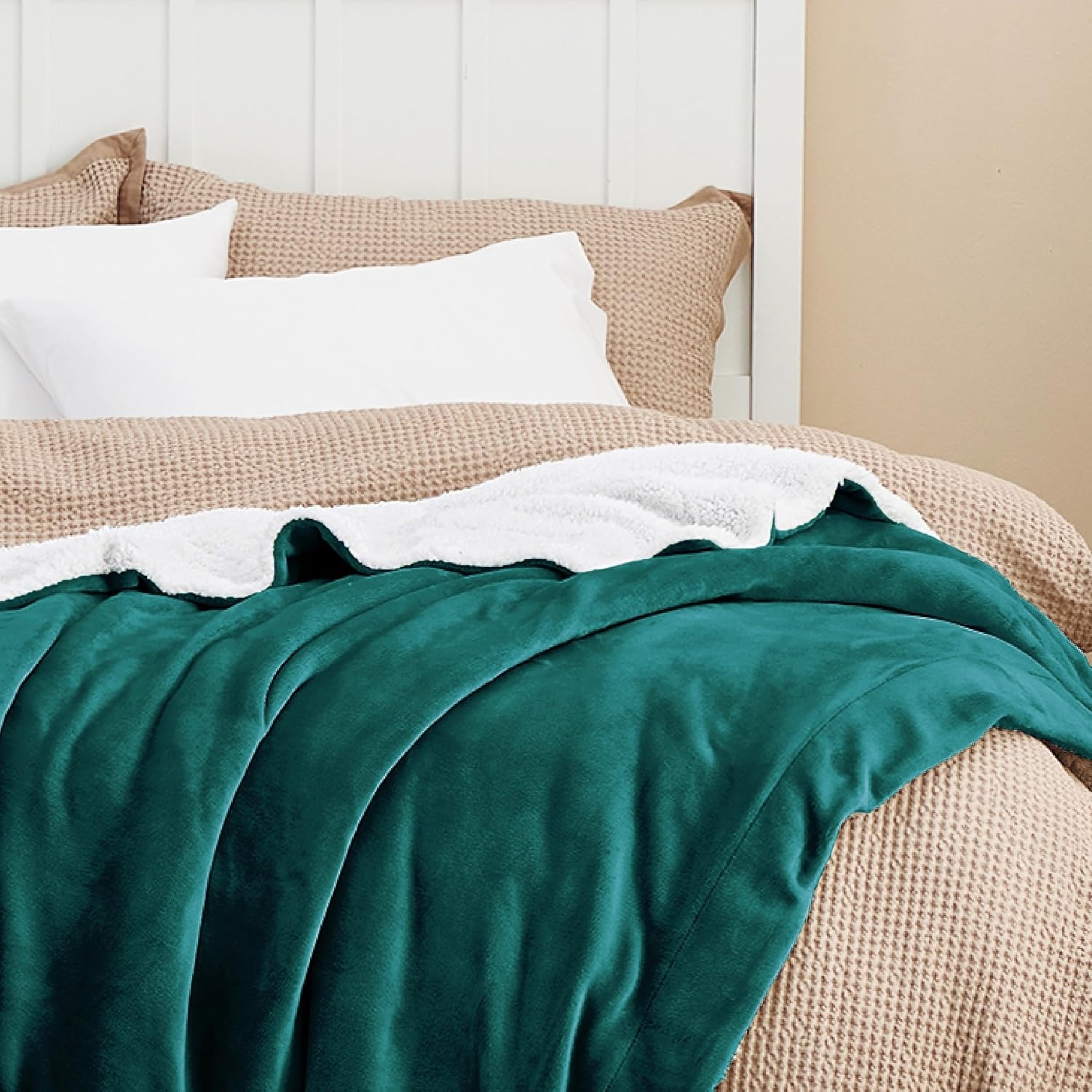 image:imageBedsure GentleSoft Sherpa Fleece Throw Blanket for Couch NonHeated Thick amp Warm Cozy Comfort Blanket for Winter Fall Soft Fuzzy Plush Throw Gifts for Women and Men Grey 50x60 Inches04 Forest Green