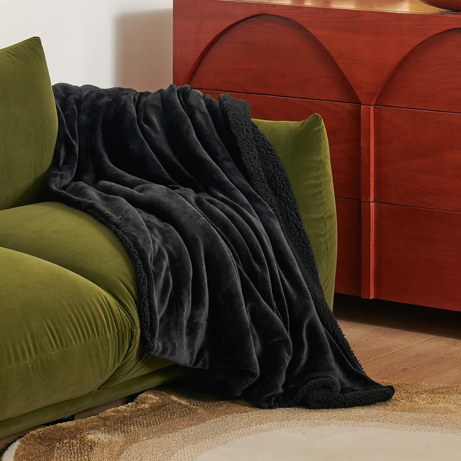 image:imageBedsure GentleSoft Sherpa Fleece Throw Blanket for Couch NonHeated Thick amp Warm Cozy Comfort Blanket for Winter Fall Soft Fuzzy Plush Throw Gifts for Women and Men Grey 50x60 Inches02 Black