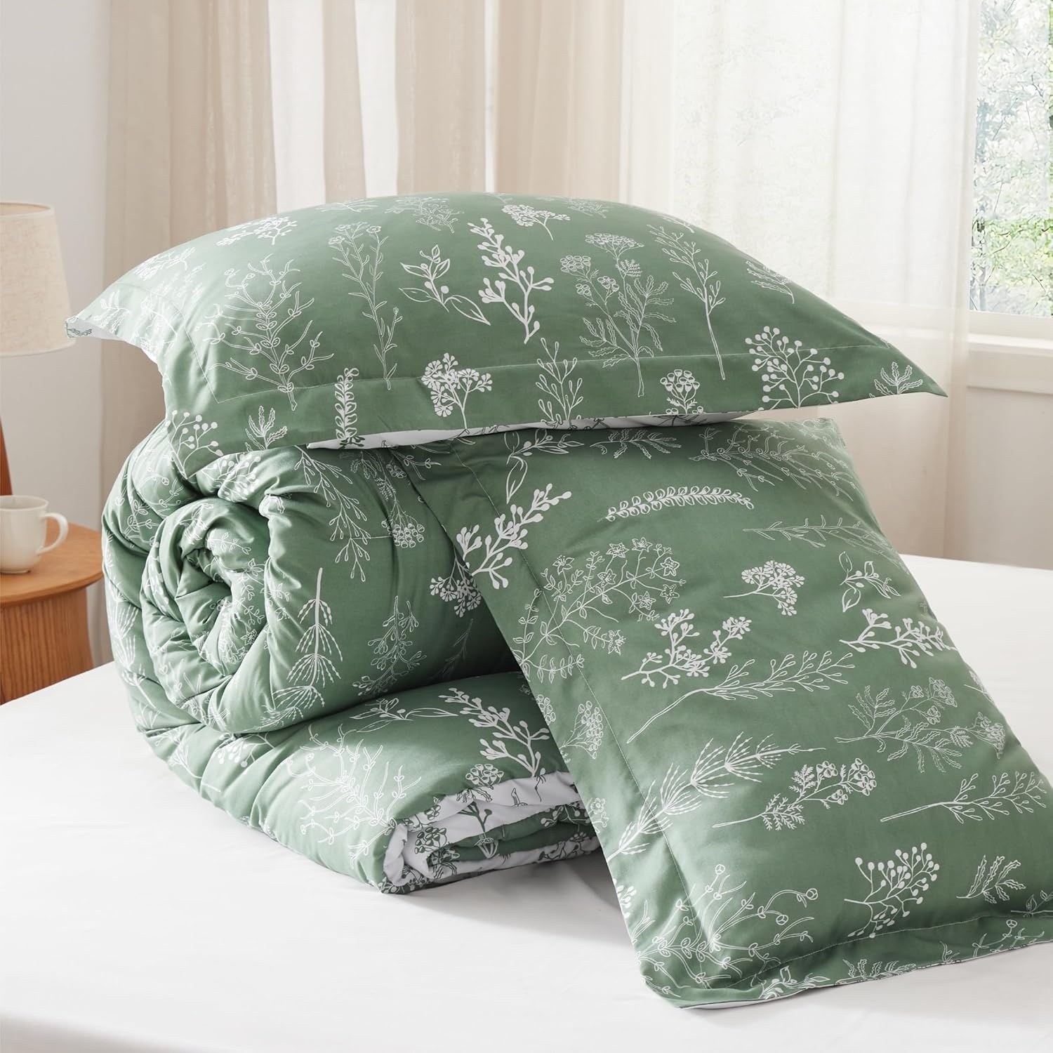 image:imageBedsure Light Grey Queen Comforter Set Reversible Floral Bed Set Soft Summer Lightweight Bedding for Bedroom 1 Soft Botanical Flowers Comforter and 2 Pillow ShamsGreen