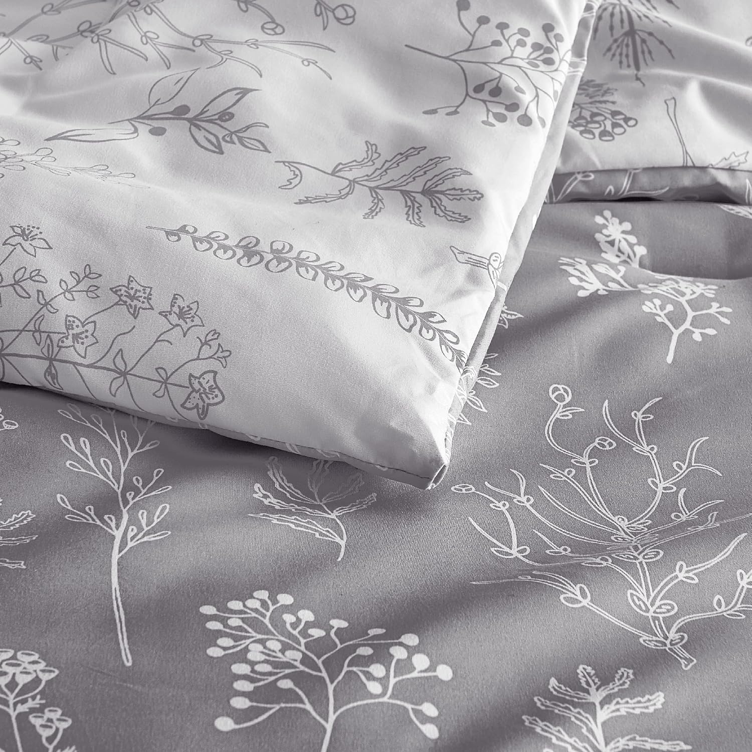 image:imageBedsure Light Grey Queen Comforter Set Reversible Floral Bed Set Soft Summer Lightweight Bedding for Bedroom 1 Soft Botanical Flowers Comforter and 2 Pillow Shams04 Grey