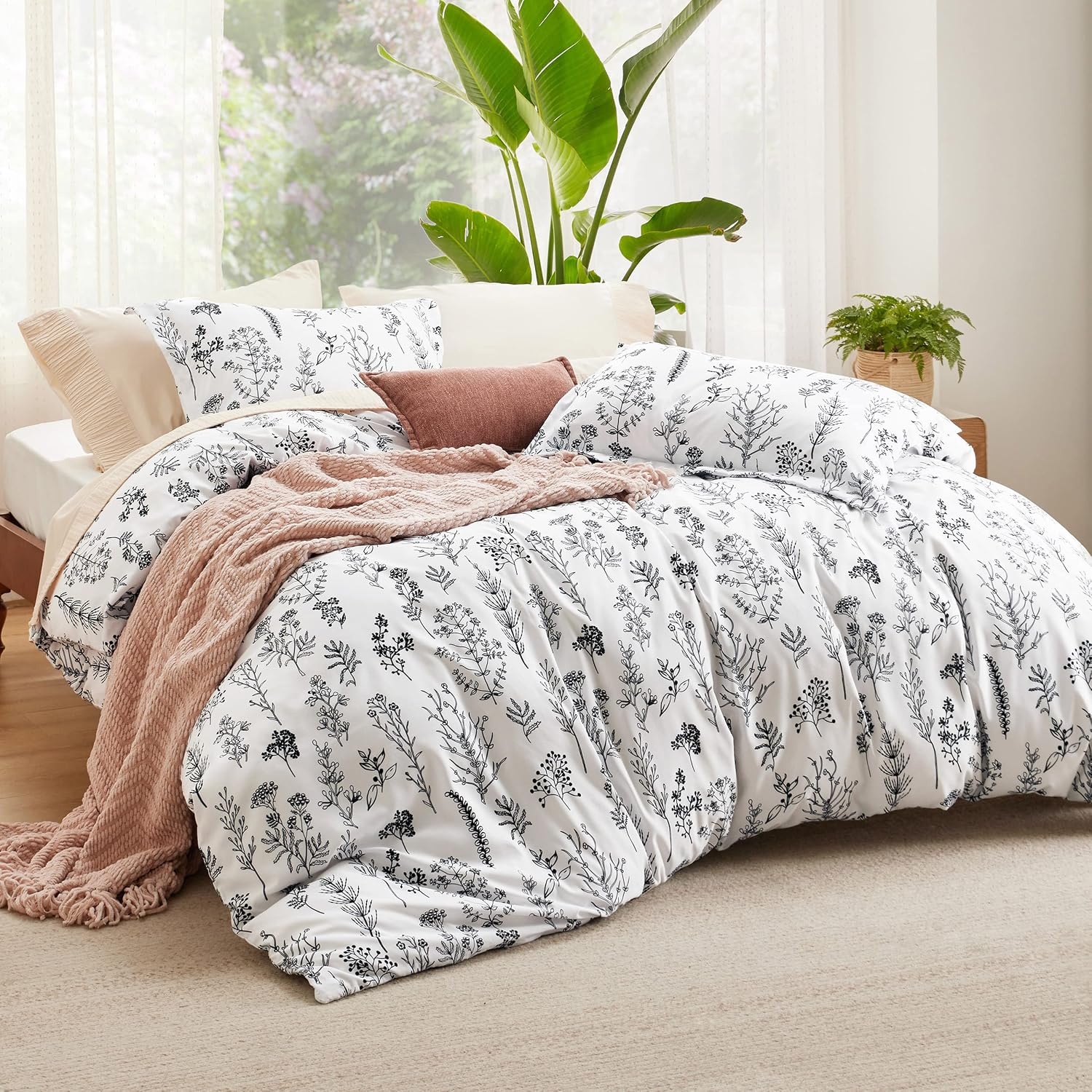 image:imageBedsure Light Grey Queen Comforter Set Reversible Floral Bed Set Soft Summer Lightweight Bedding for Bedroom 1 Soft Botanical Flowers Comforter and 2 Pillow Shams21 Bright White