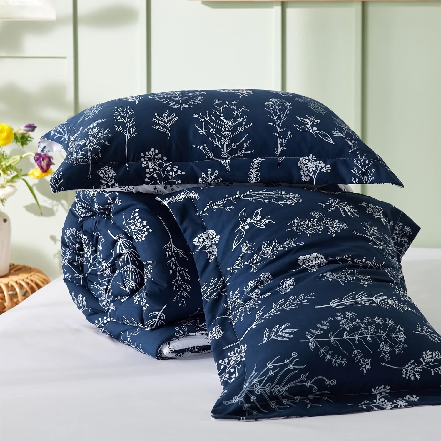image:imageBedsure Light Grey Queen Comforter Set Reversible Floral Bed Set Soft Summer Lightweight Bedding for Bedroom 1 Soft Botanical Flowers Comforter and 2 Pillow Shams14 Navy
