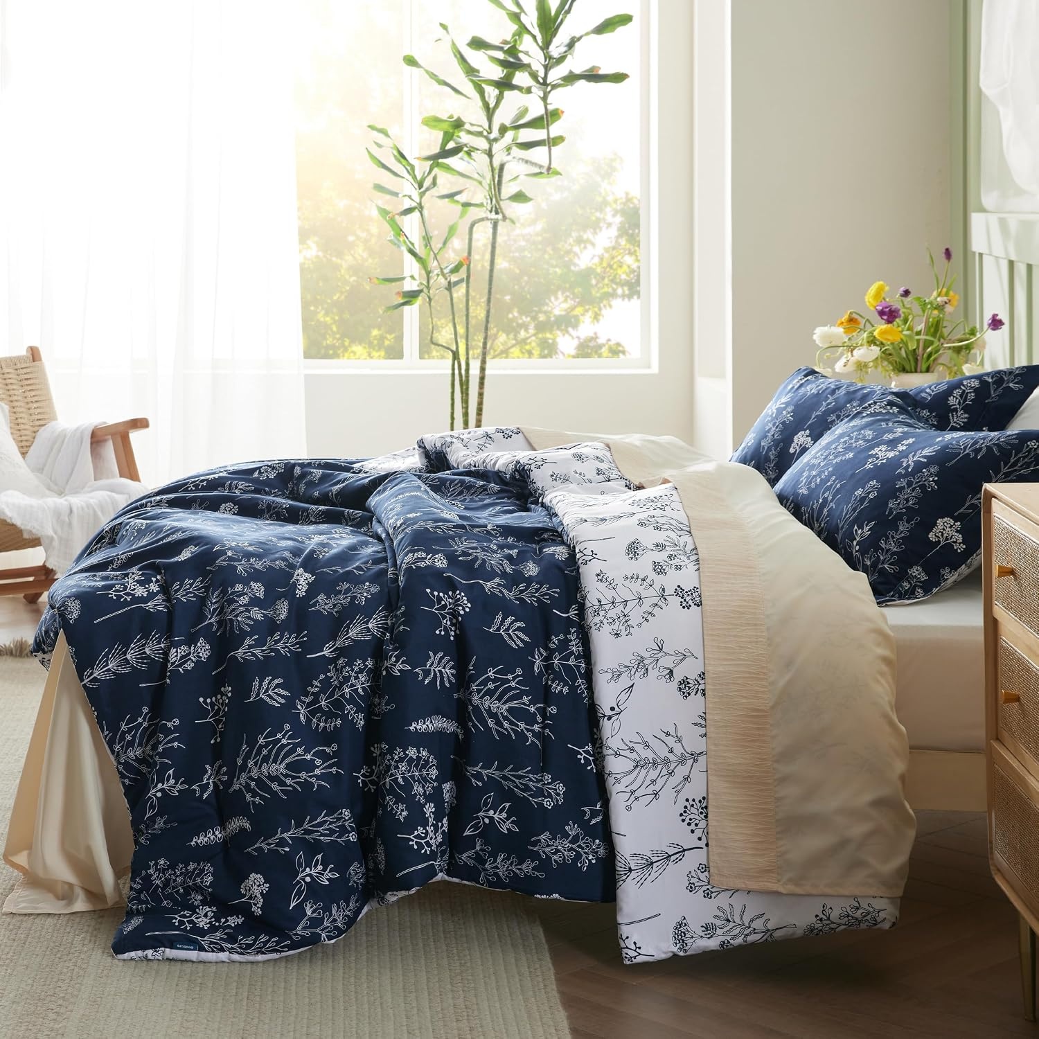image:imageBedsure Light Grey Queen Comforter Set Reversible Floral Bed Set Soft Summer Lightweight Bedding for Bedroom 1 Soft Botanical Flowers Comforter and 2 Pillow Shams14 Navy