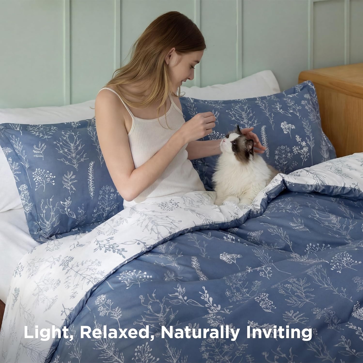 image:imageBedsure Light Grey Queen Comforter Set Reversible Floral Bed Set Soft Summer Lightweight Bedding for Bedroom 1 Soft Botanical Flowers Comforter and 2 Pillow Shams13 Infinity Blue