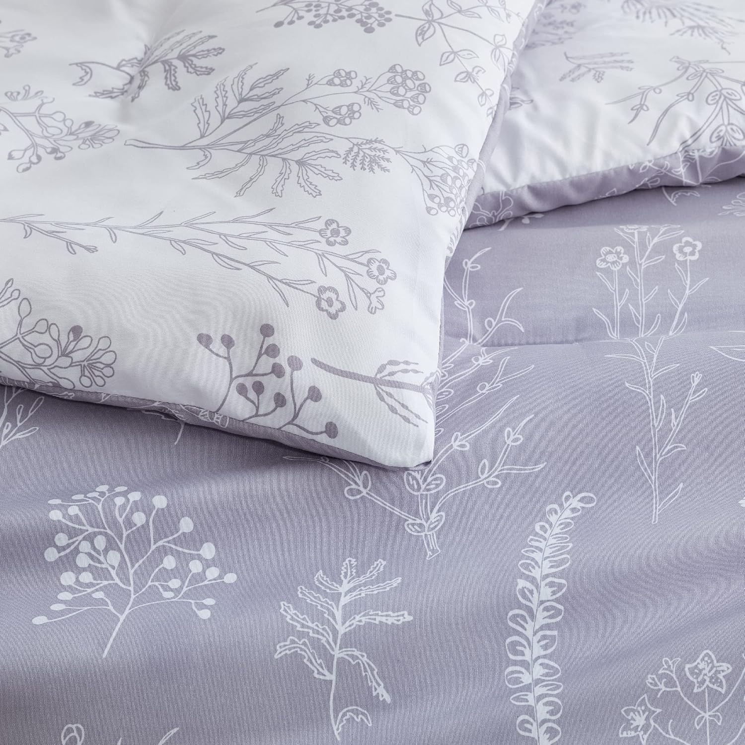 image:imageBedsure Light Grey Queen Comforter Set Reversible Floral Bed Set Soft Summer Lightweight Bedding for Bedroom 1 Soft Botanical Flowers Comforter and 2 Pillow Shams06 Lavender