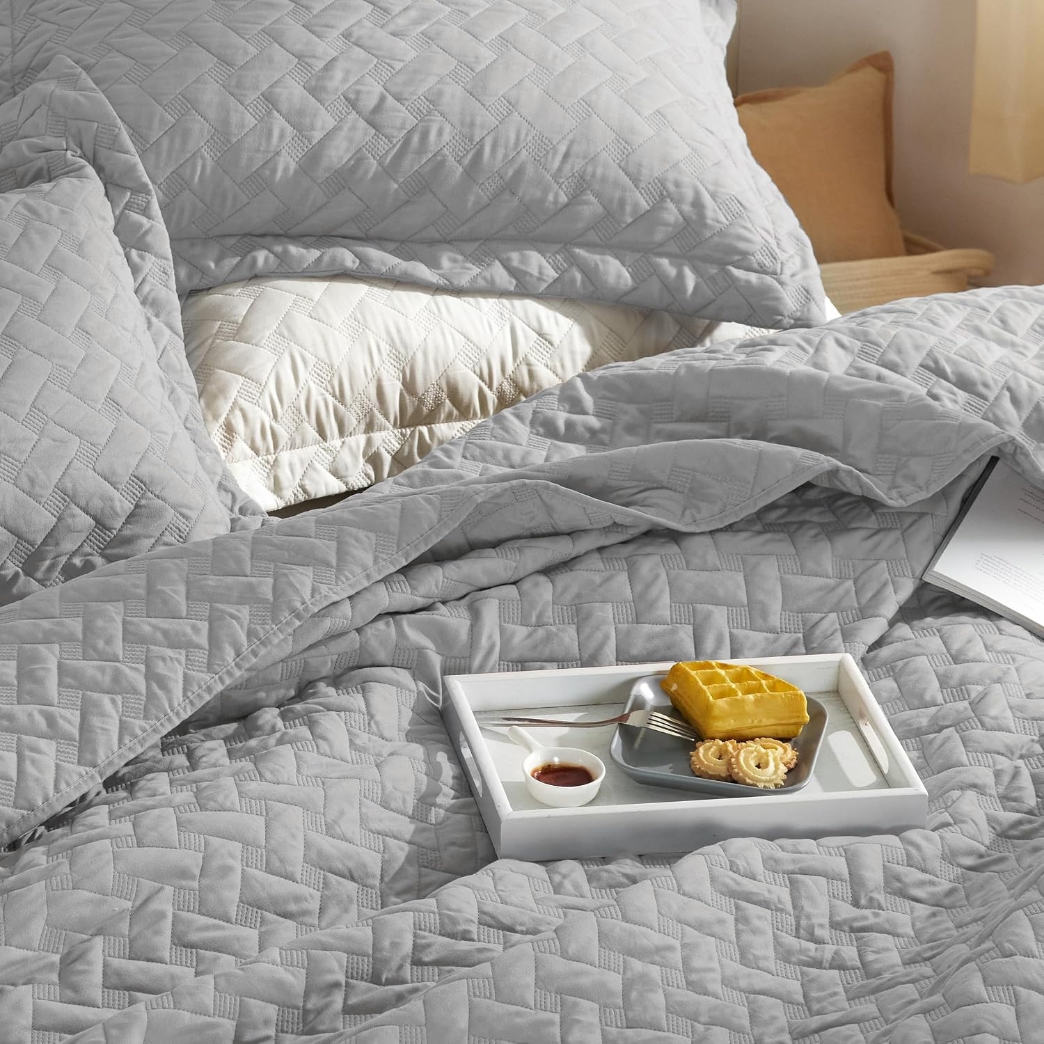 image:imageBedsure Queen Size Quilt Lightweight Comforter Set Mineral Blue Bedspread Coverlet Basket Weave AllSeason Comfort SkinFriendly Soft Breathable Machine Washable 90x96 3 Pcs 2 Pillow Shams10 Light Grey