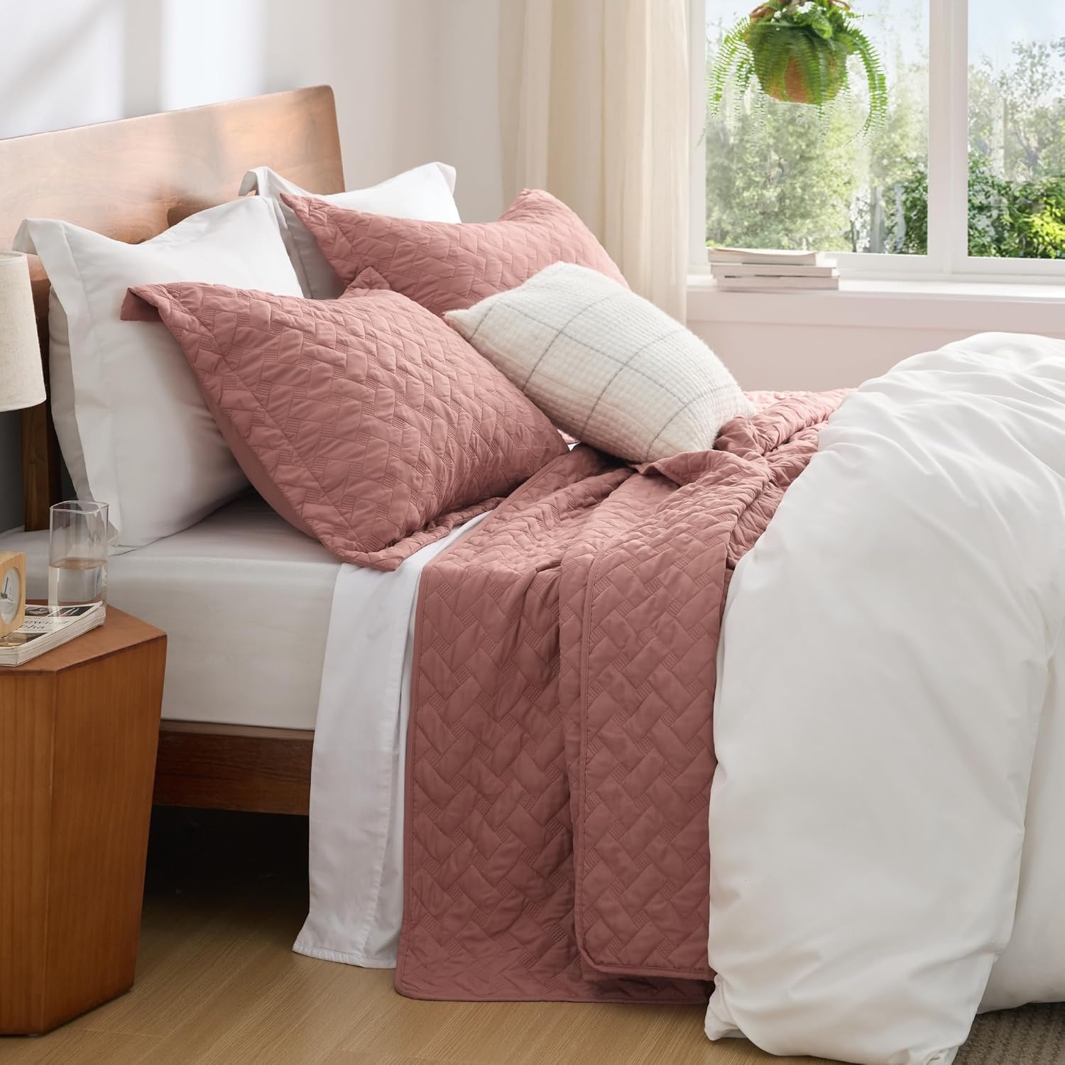 image:imageBedsure Queen Size Quilt Lightweight Comforter Set Mineral Blue Bedspread Coverlet Basket Weave AllSeason Comfort SkinFriendly Soft Breathable Machine Washable 90x96 3 Pcs 2 Pillow Shams24 Grayish Pink