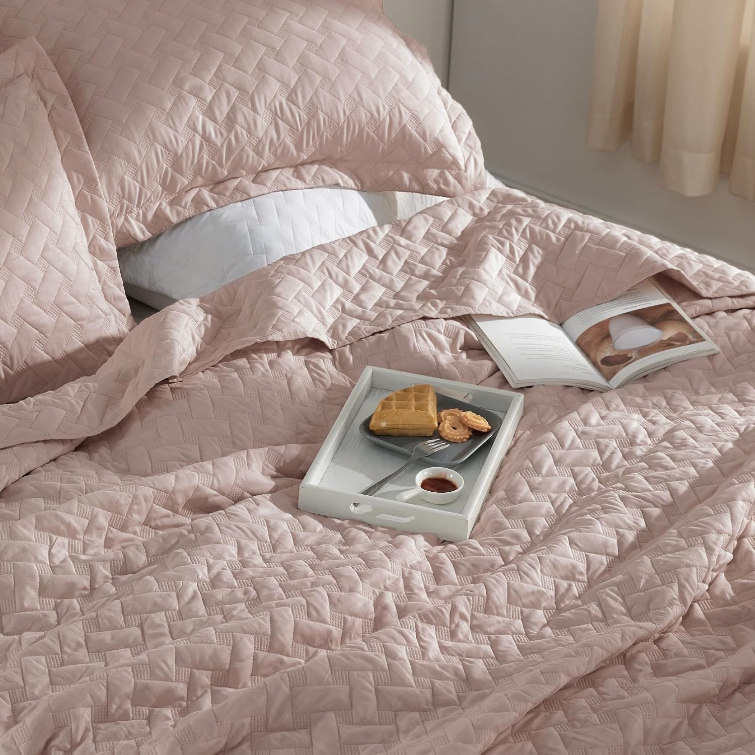 image:imageBedsure Queen Size Quilt Lightweight Comforter Set Mineral Blue Bedspread Coverlet Basket Weave AllSeason Comfort SkinFriendly Soft Breathable Machine Washable 90x96 3 Pcs 2 Pillow Shams23 Dusty Rose