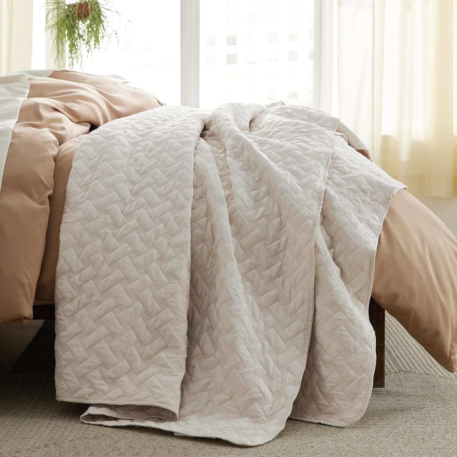 image:imageBedsure Queen Size Quilt Lightweight Comforter Set Mineral Blue Bedspread Coverlet Basket Weave AllSeason Comfort SkinFriendly Soft Breathable Machine Washable 90x96 3 Pcs 2 Pillow Shams16 Beige